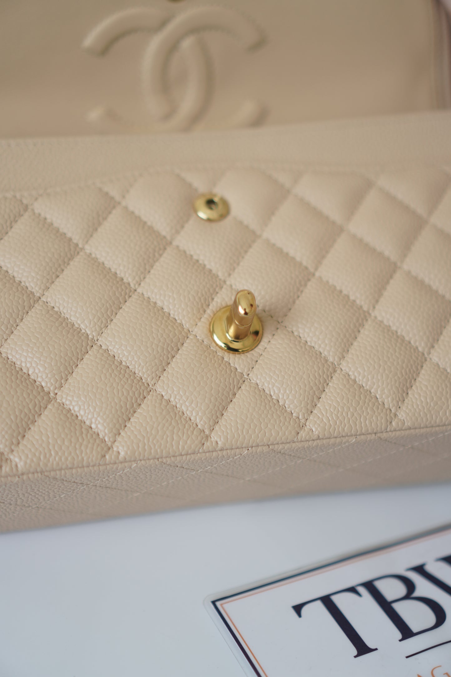 Classic Flap Medium – Beige Clair Caviar with Gold Hardware