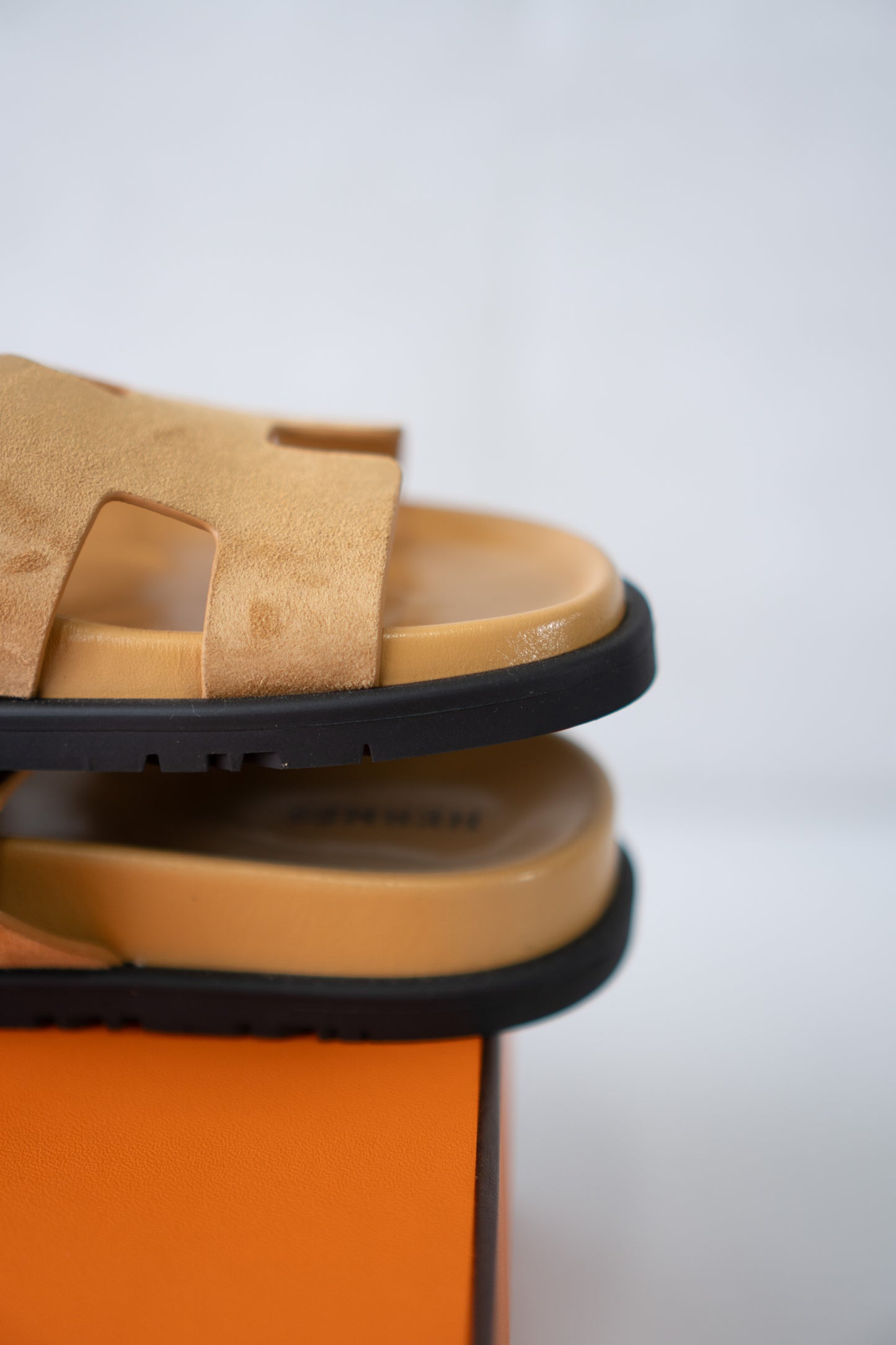 Chypre Sandal – Suede Camel