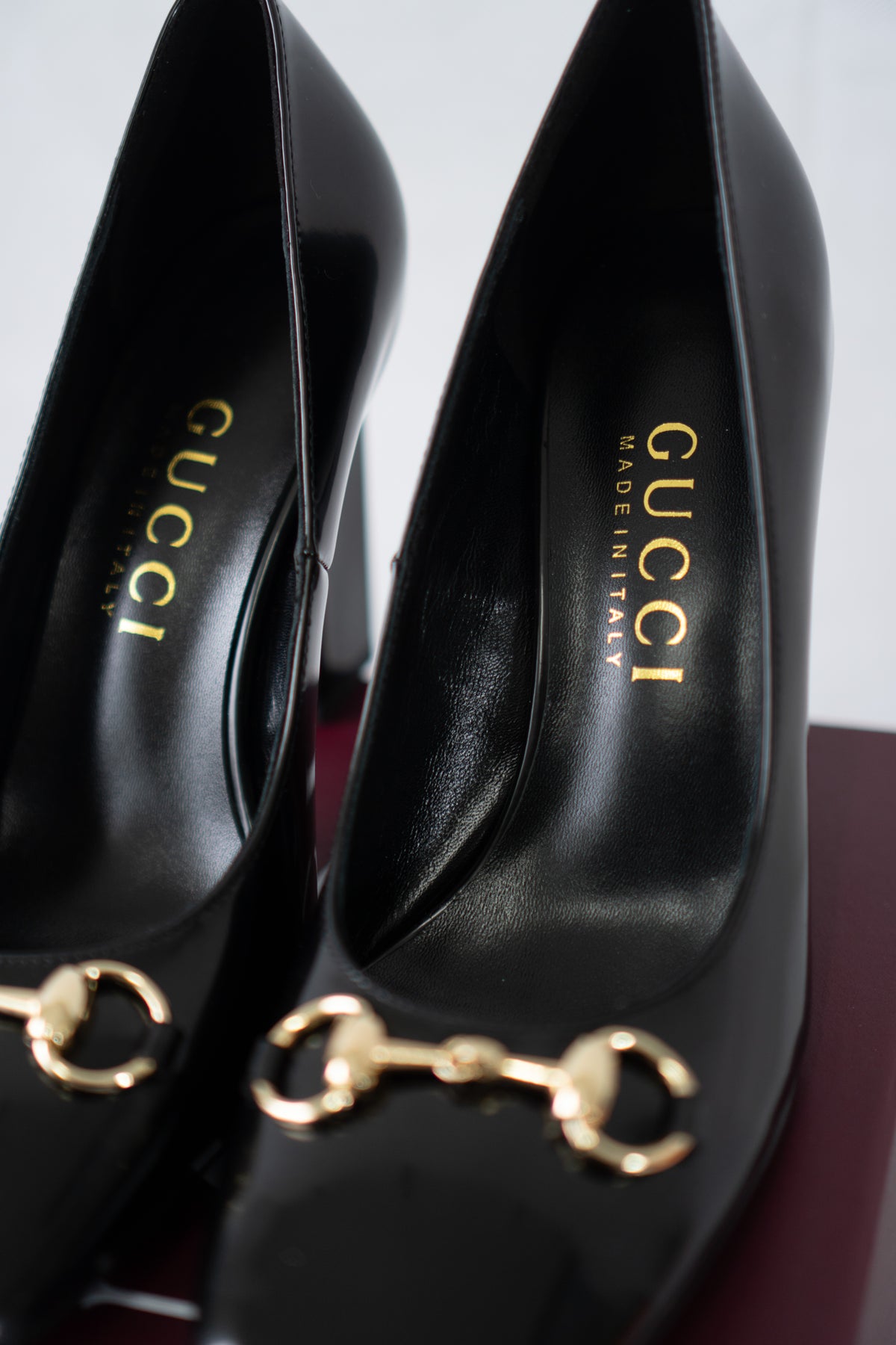 Signora Horsebit Leather Pumps – Black