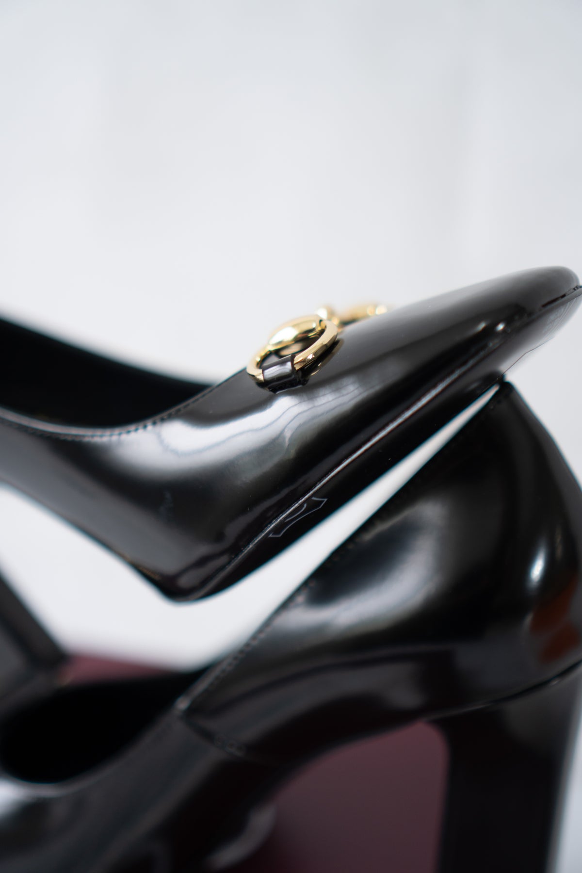 Signora Horsebit Leather Pumps – Black
