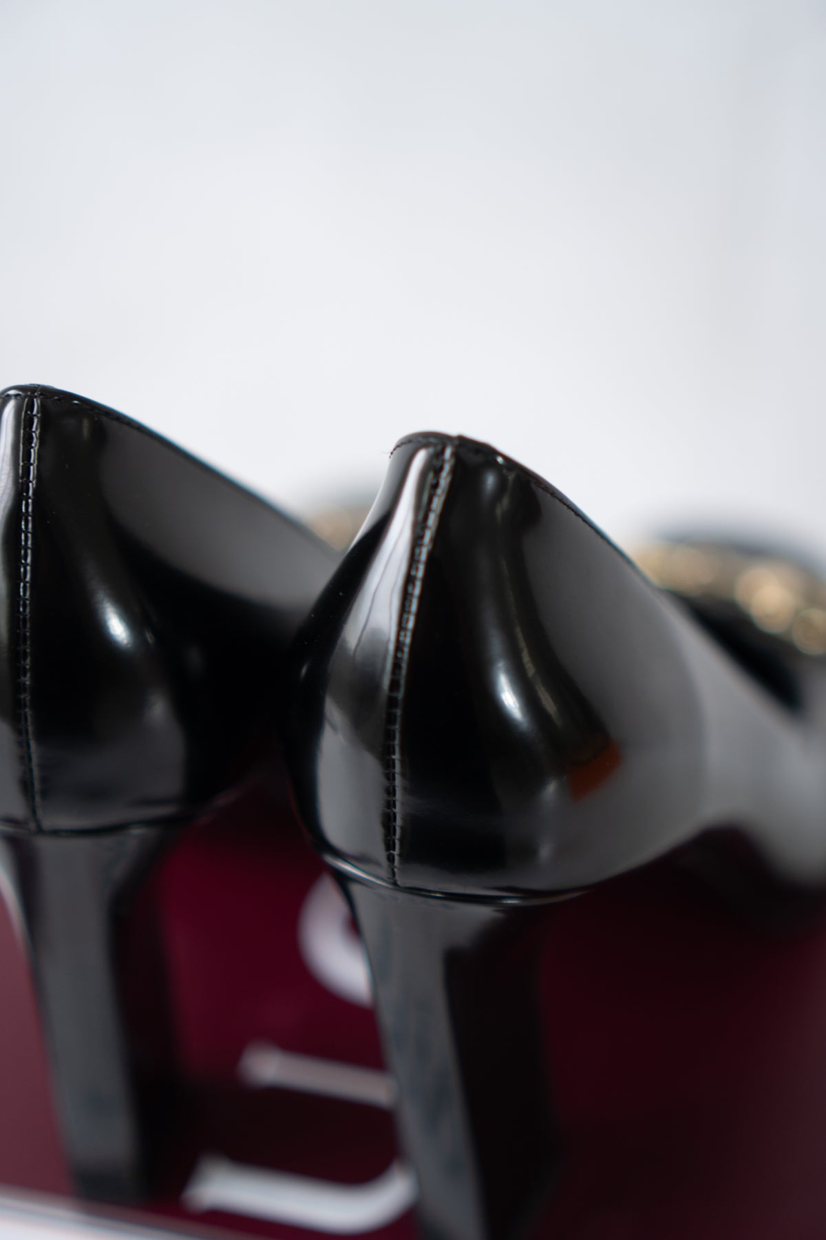 Signora Horsebit Leather Pumps – Black
