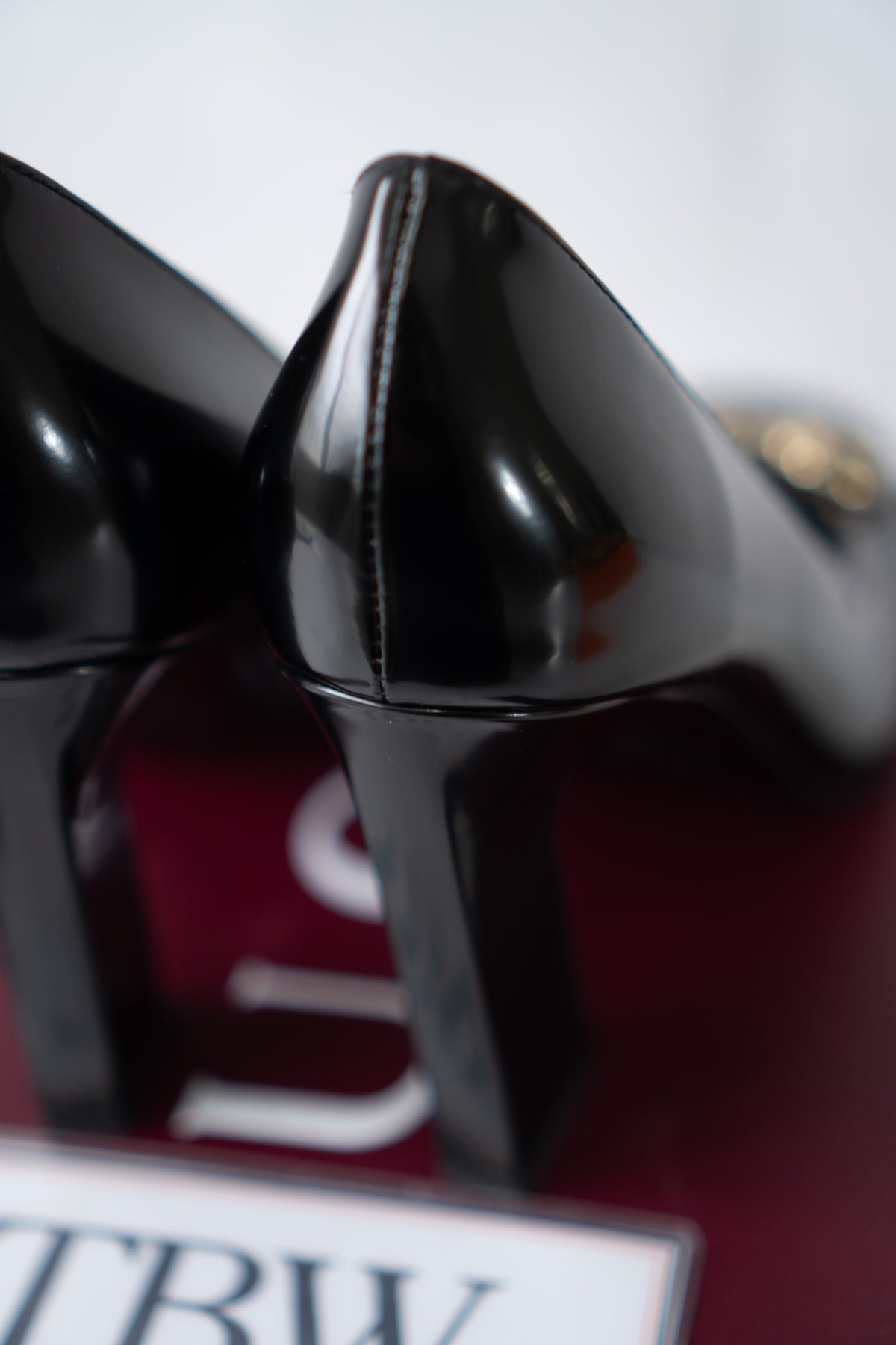 Signora Horsebit Leather Pumps – Black