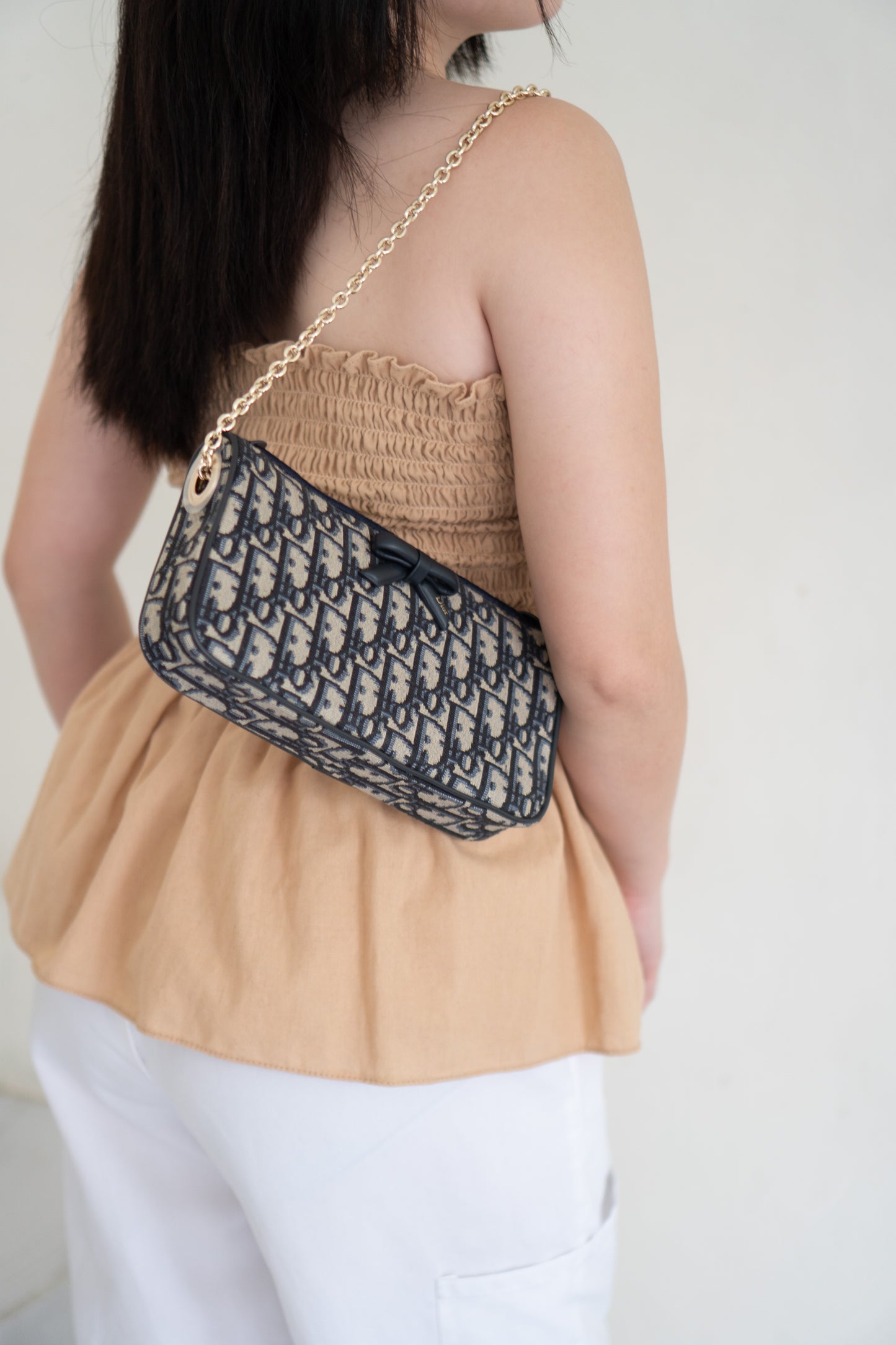 Oblique Chain Wallet (WOC)