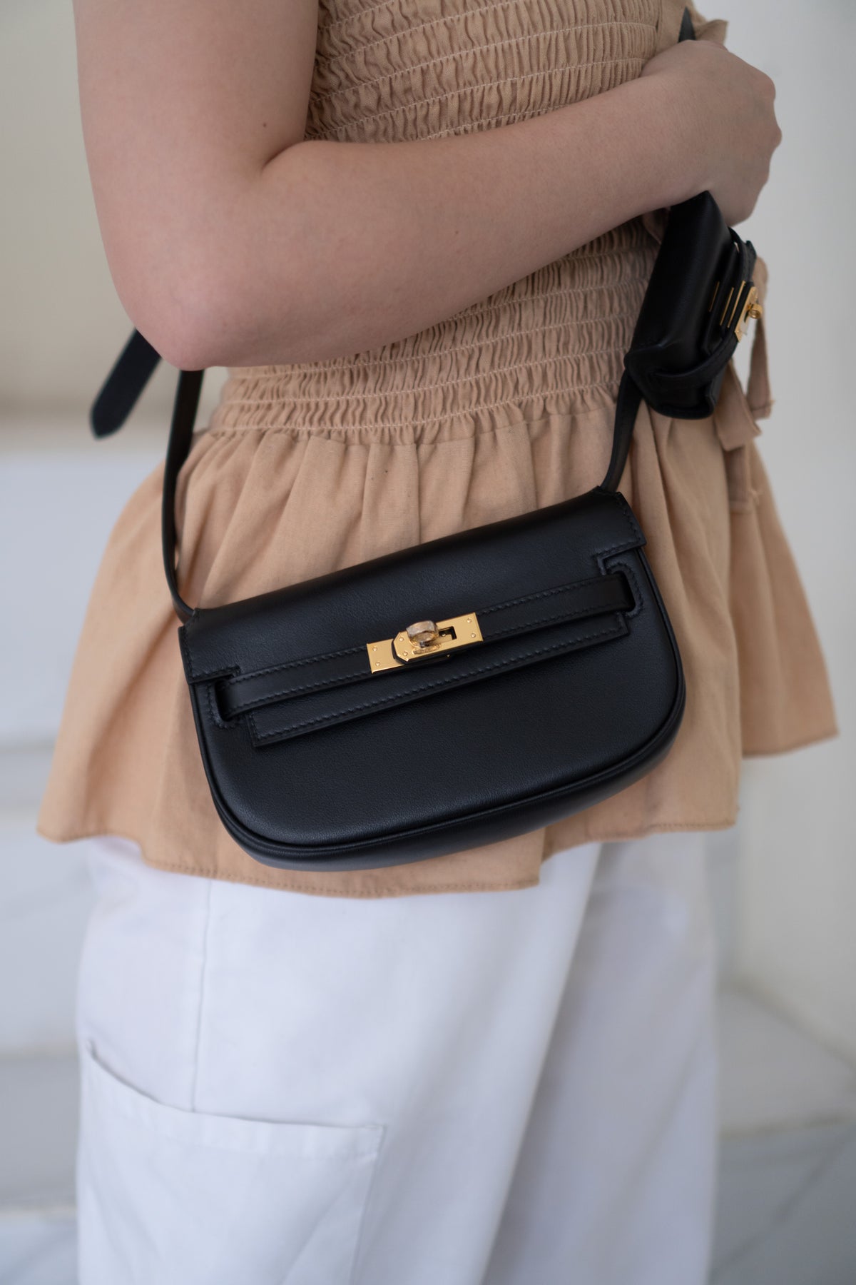 Kelly Moove Bag – Black Swift Leather