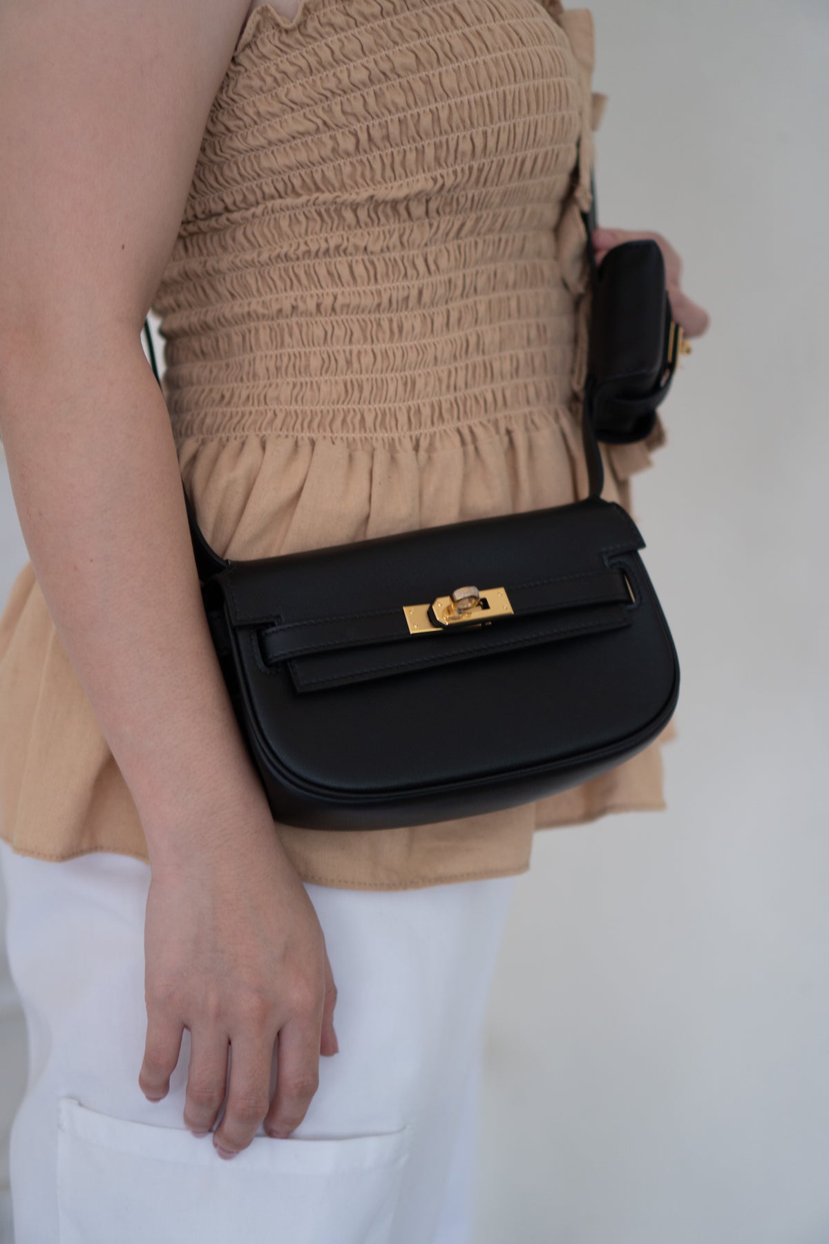 Kelly Moove Bag – Black Swift Leather