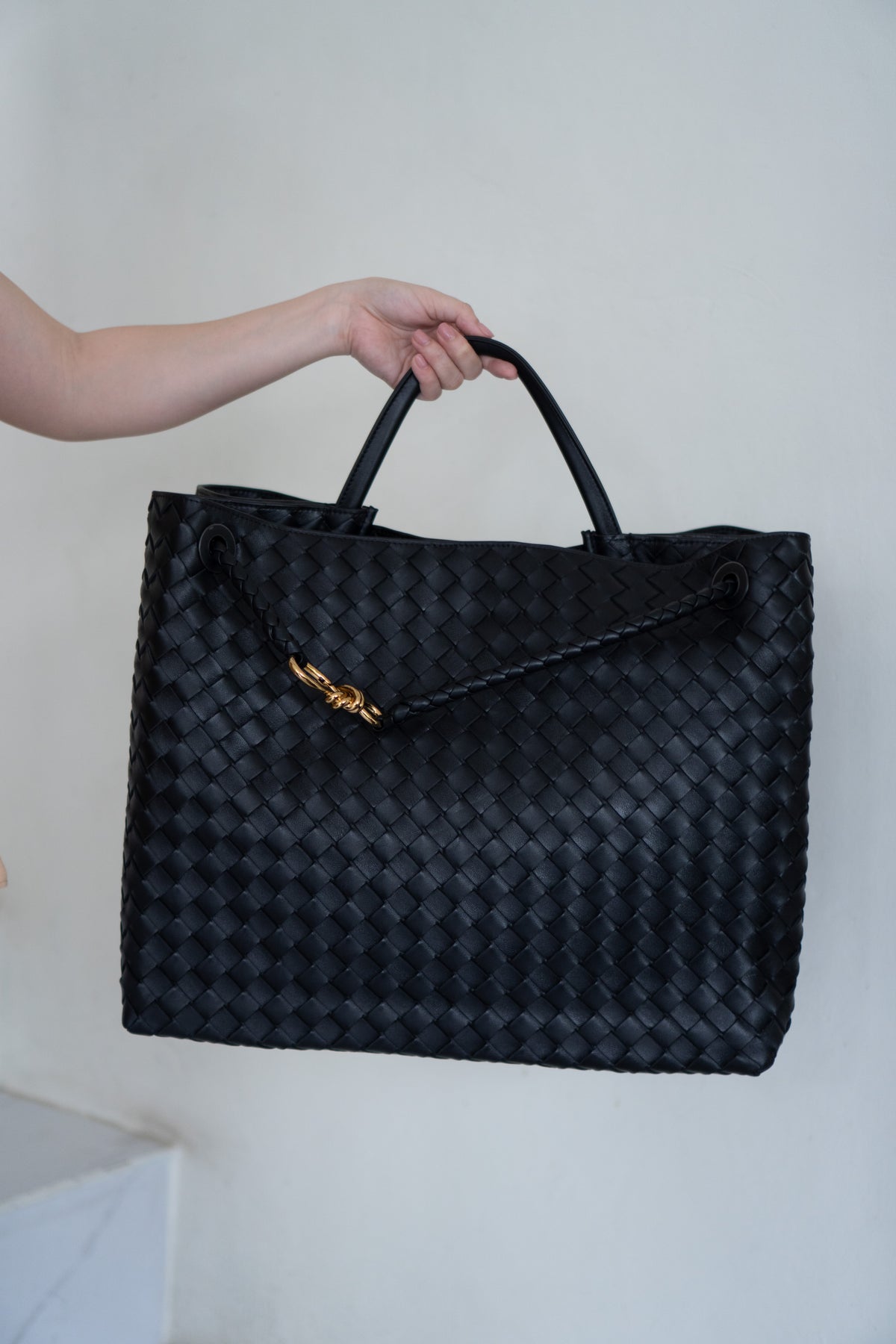 Large Andiamo – Black Leather