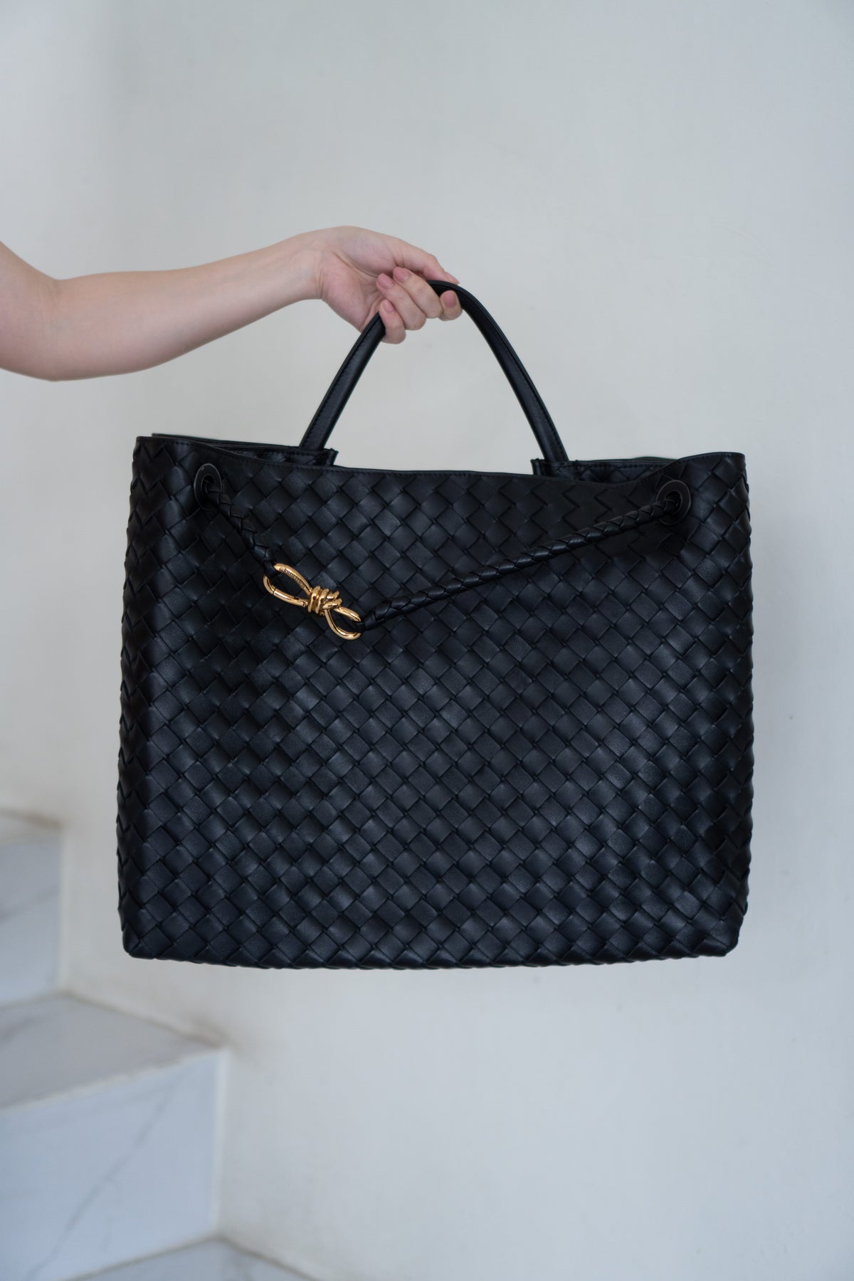 Large Andiamo – Black Leather