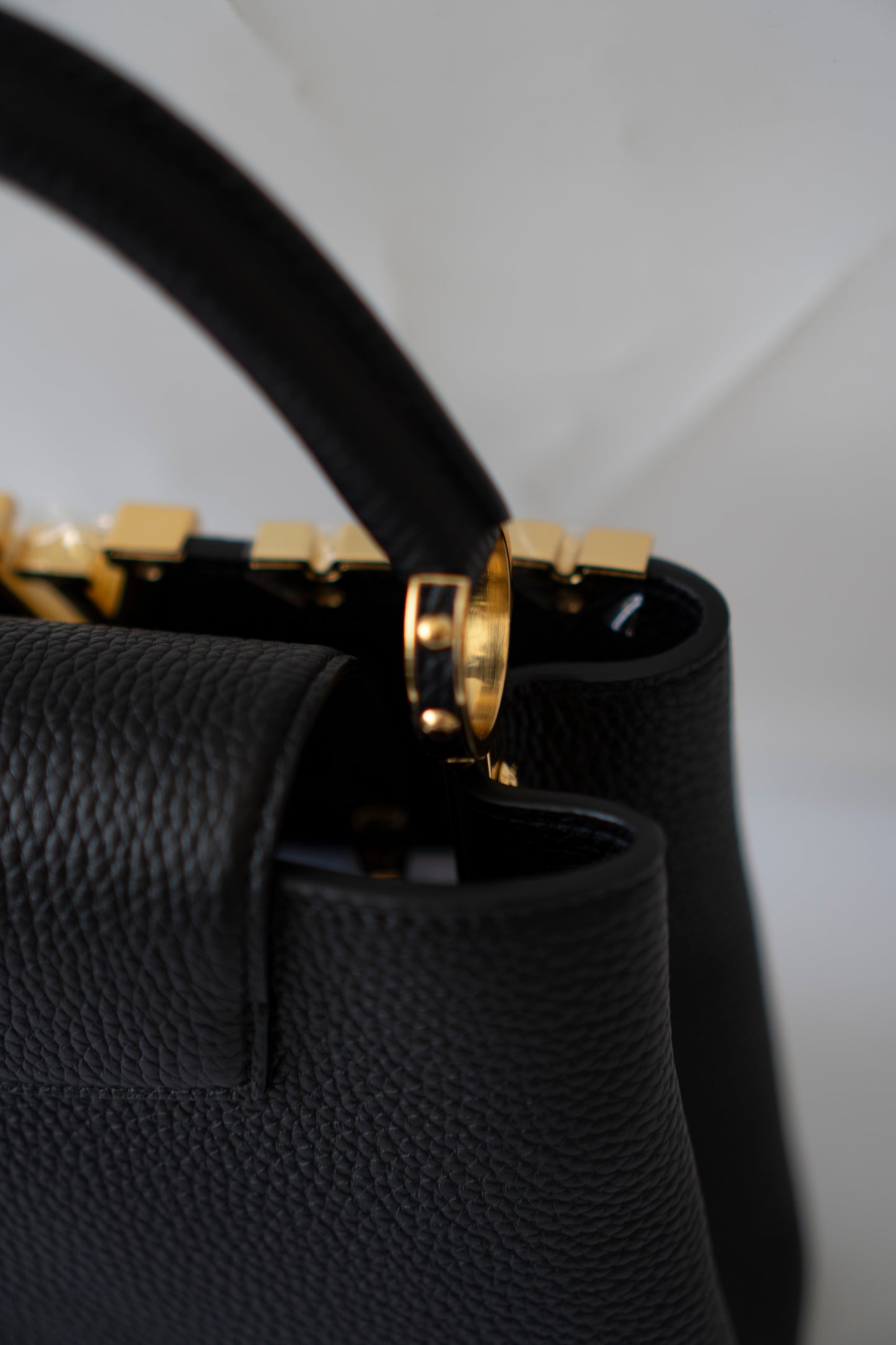 Capucines BB Flower Crown – Black Taurillon Leather