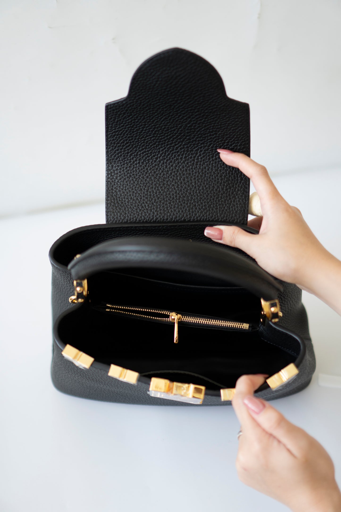 Capucines BB Flower Crown – Black Taurillon Leather