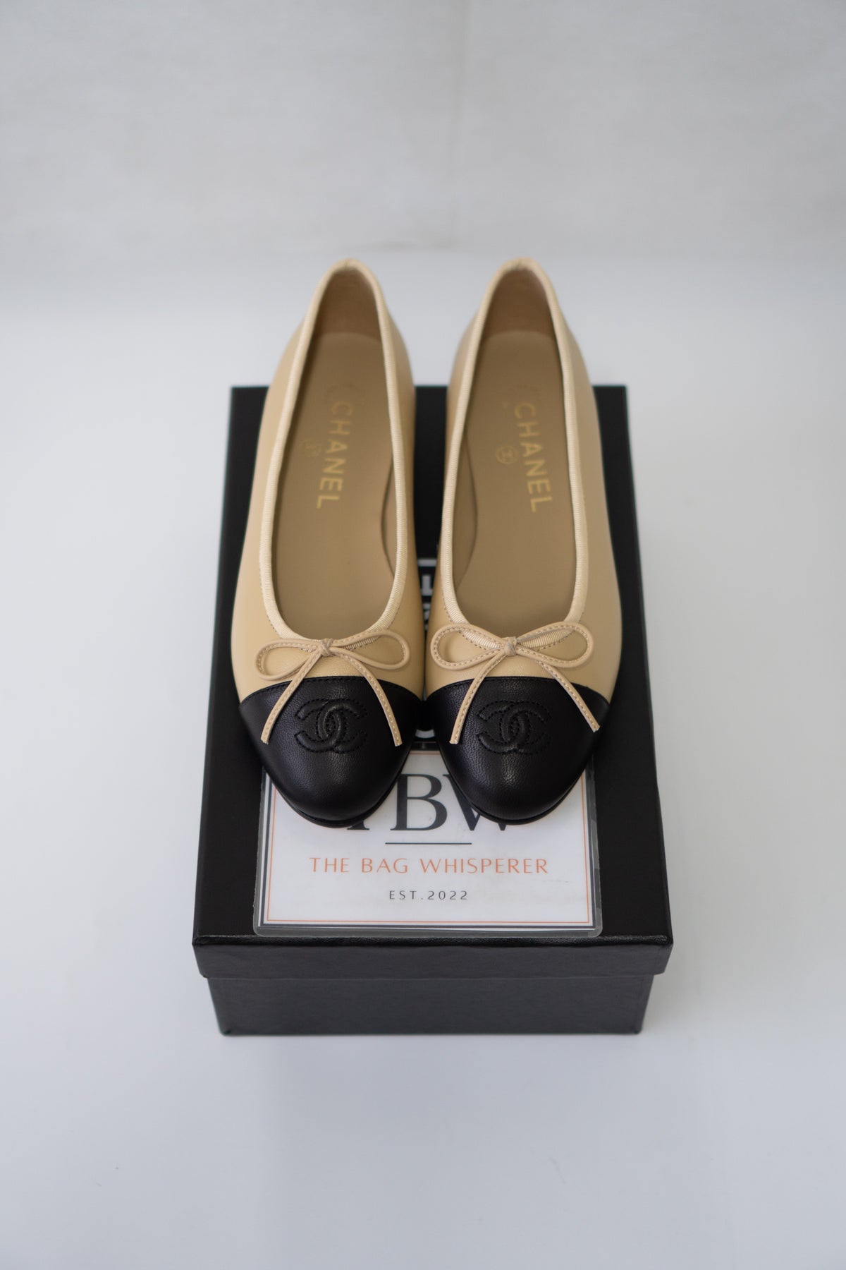 Two-Tone Ballerina Flats – Beige & Black Lambskin