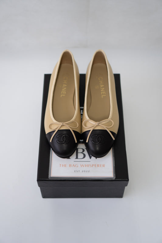 Two-Tone Ballerina Flats – Beige & Black Lambskin