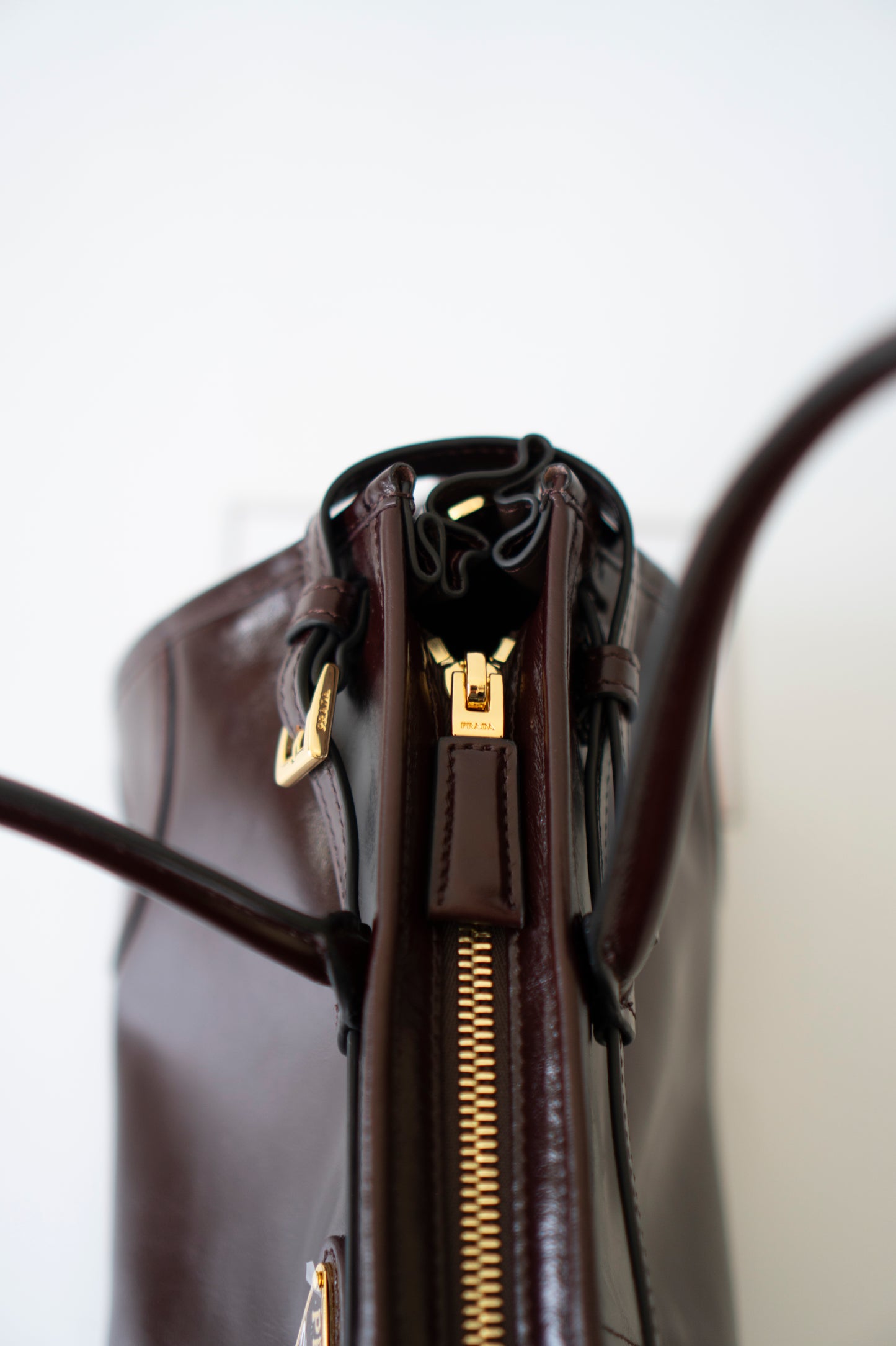 Bonnie Medium – Dark Brown Glossy Calfskin