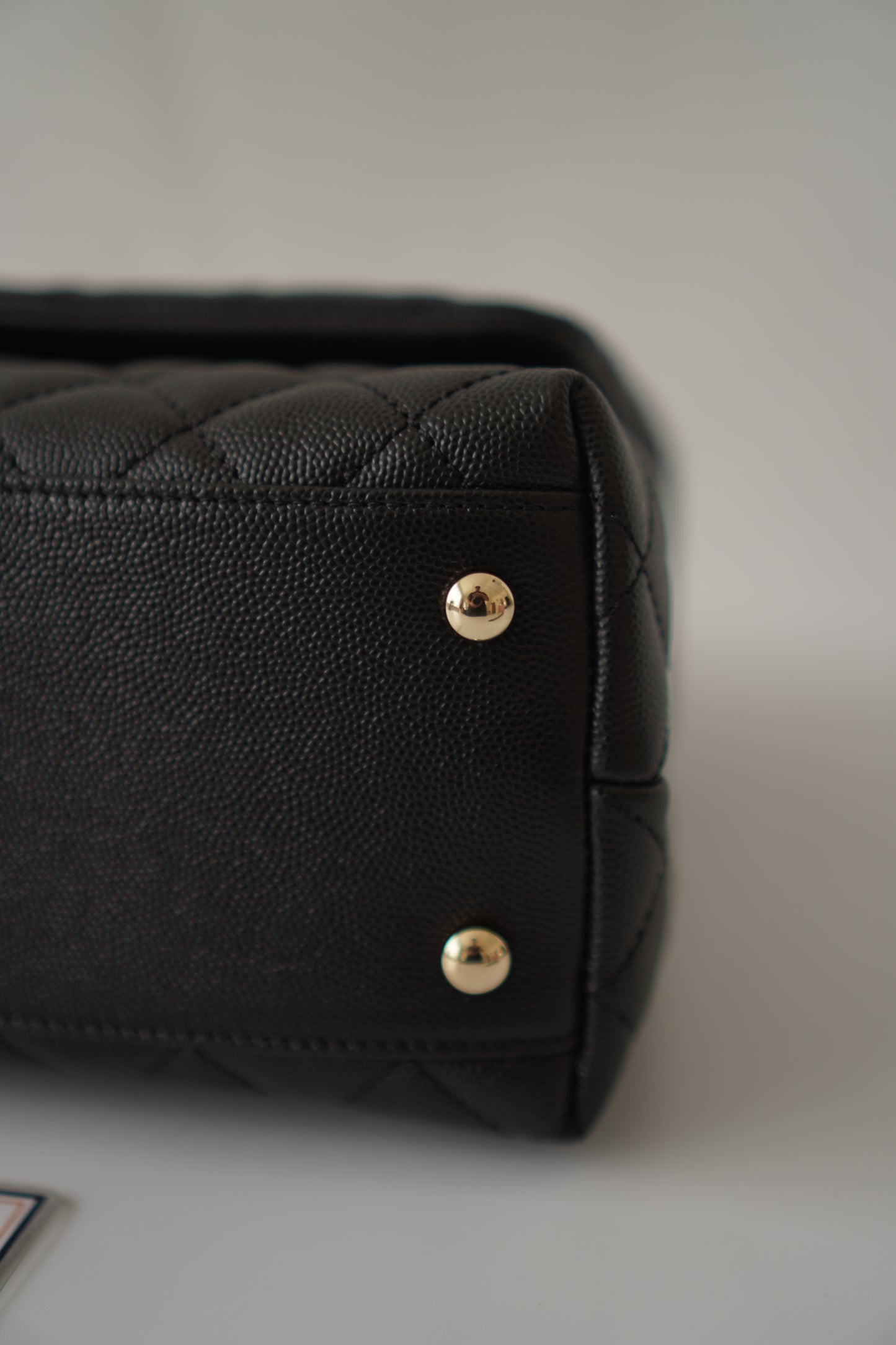 Coco Handle Medium – Black Caviar with Gold Hardware