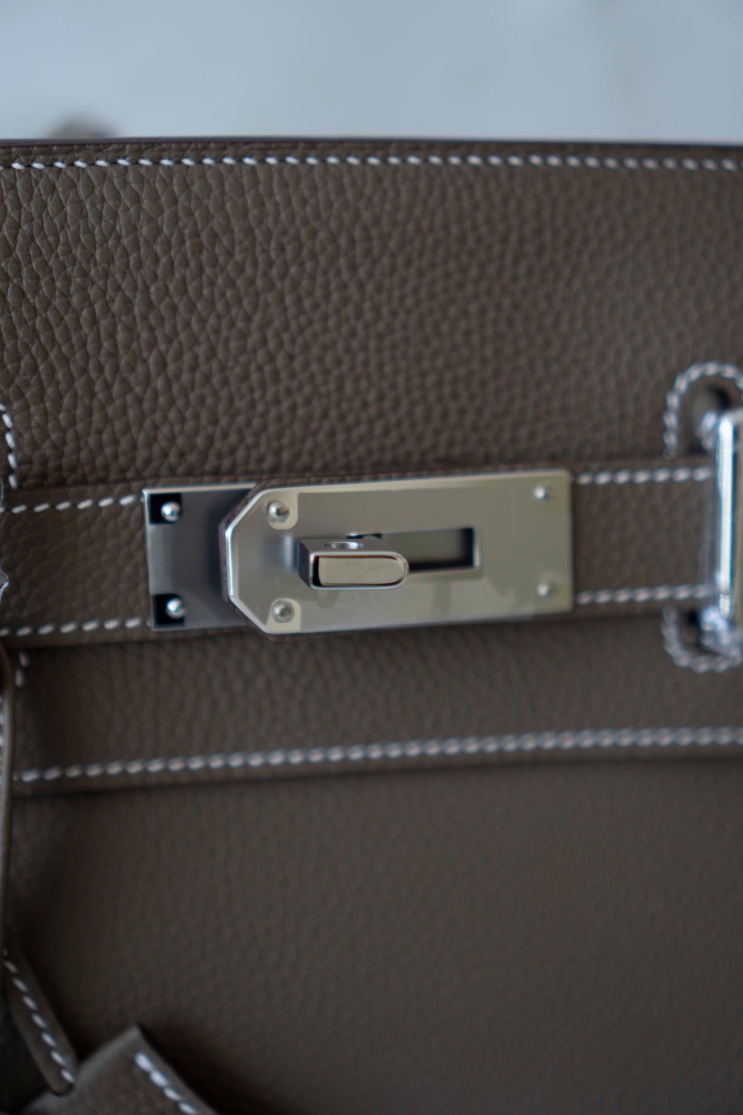 HAC à Dos PM – Étoupe Togo Leather in Palladium Hardware