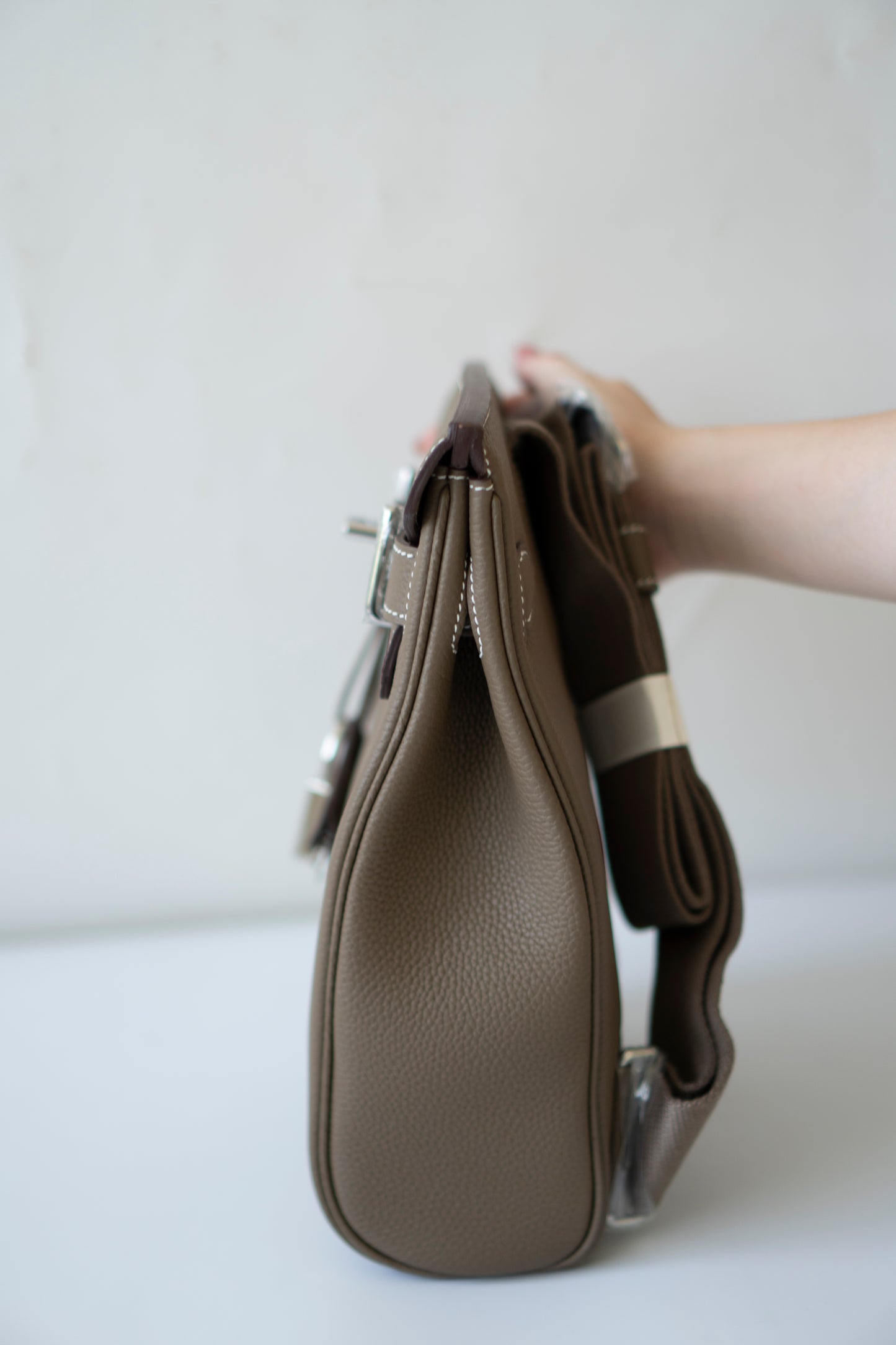 HAC à Dos PM – Étoupe Togo Leather in Palladium Hardware