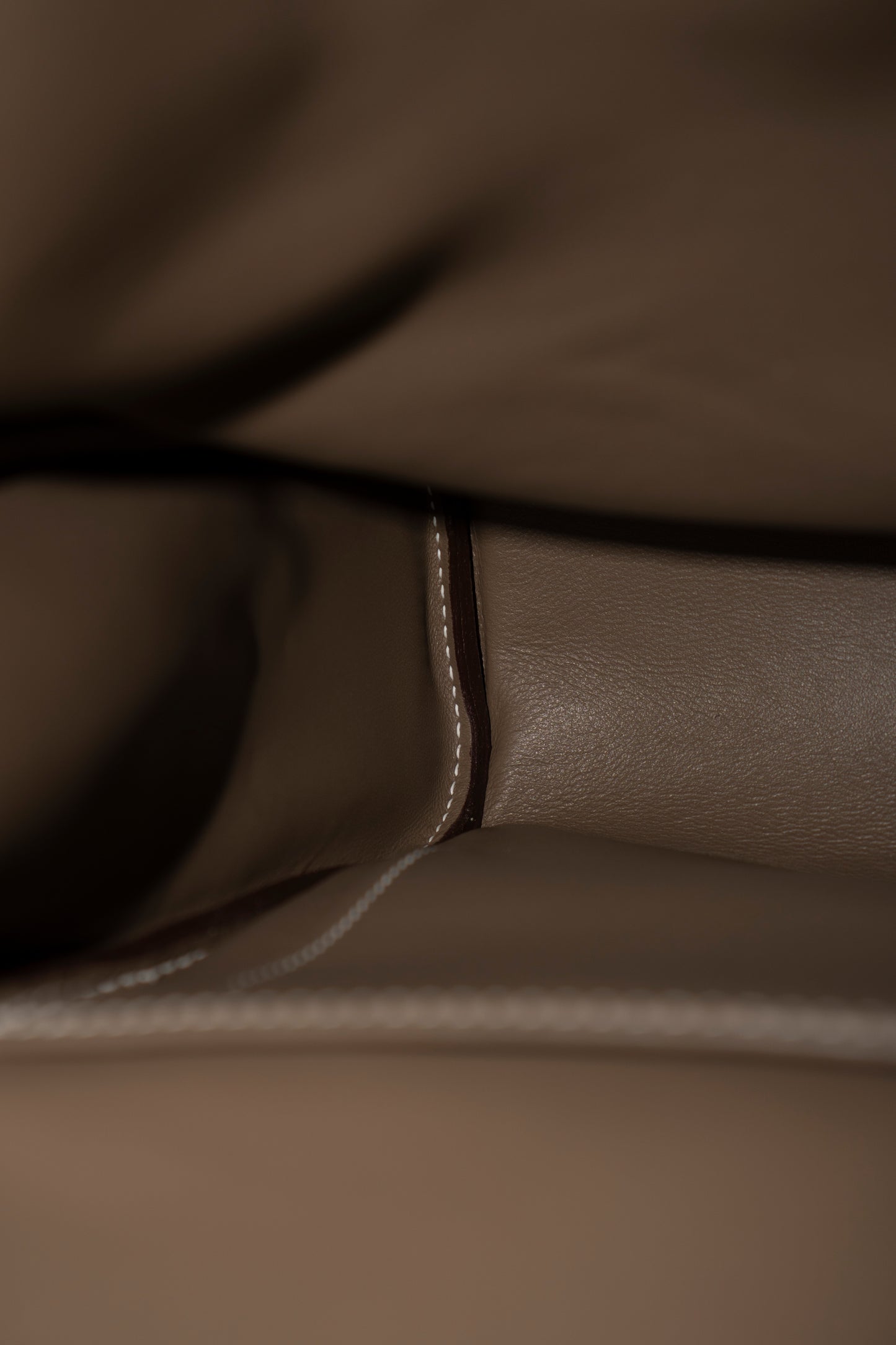 HAC à Dos PM – Étoupe Togo Leather in Palladium Hardware