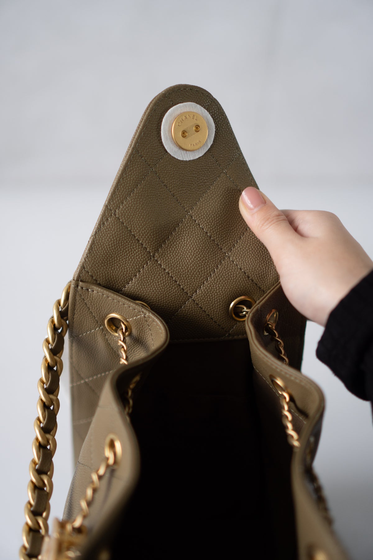 C25 Small Caviar – Khaki Green with Gold Hardware