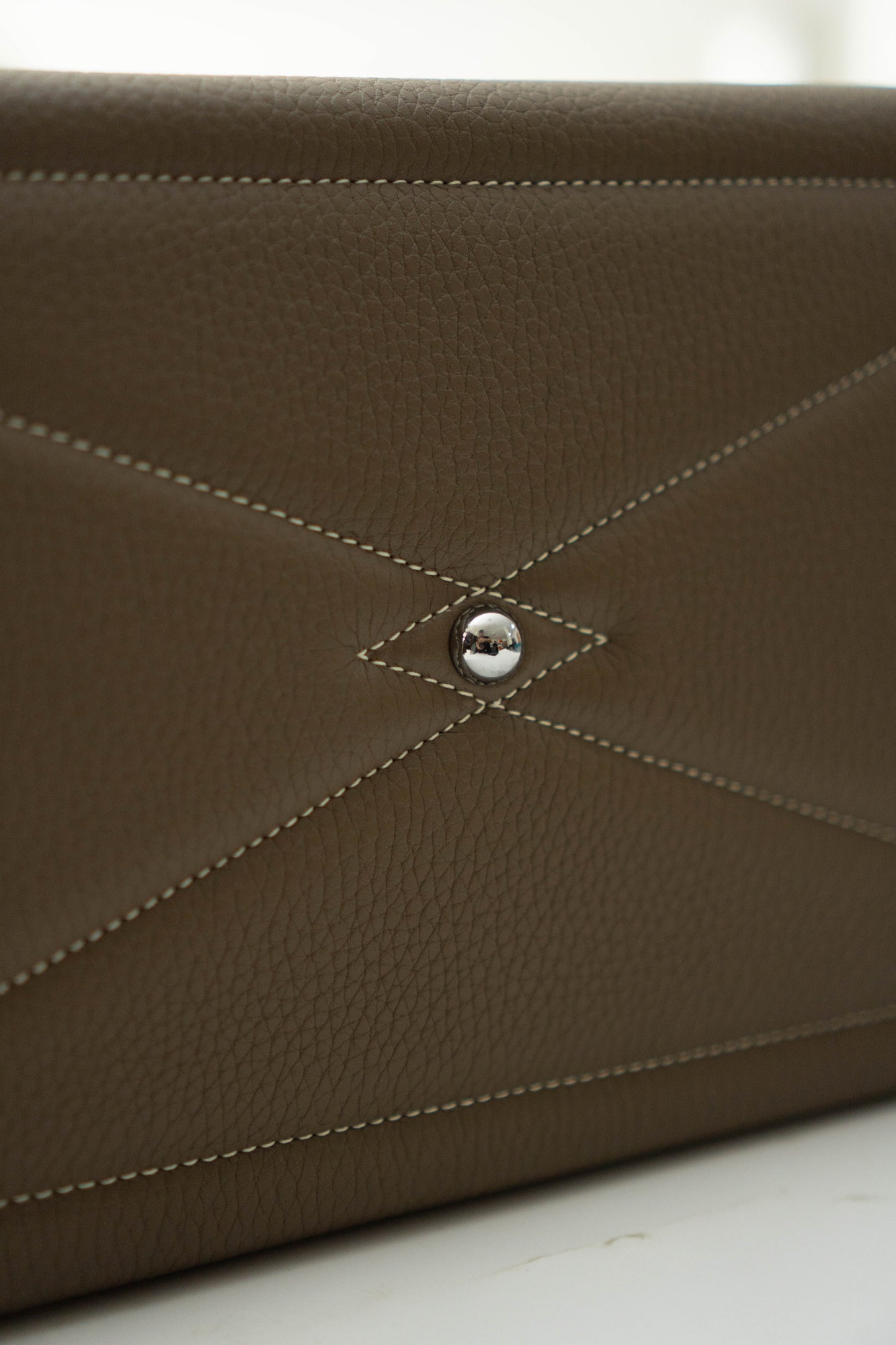 Victoria II 35 in Etoupe Taurillon Clemence with Palladium Hardware