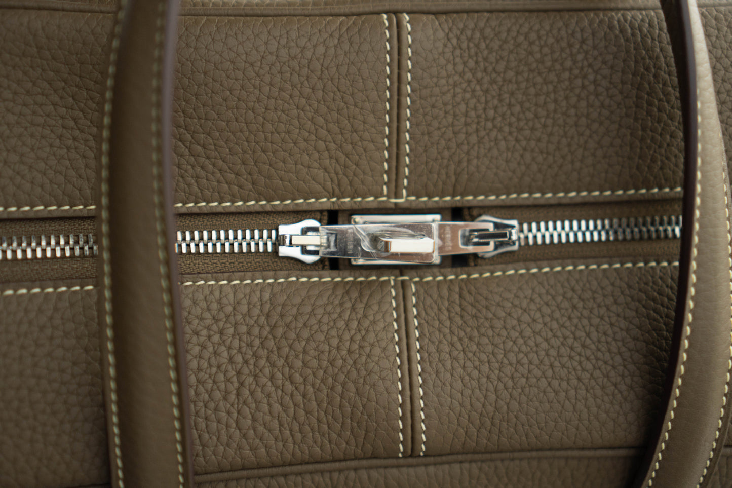 Victoria II 35 in Etoupe Taurillon Clemence with Palladium Hardware