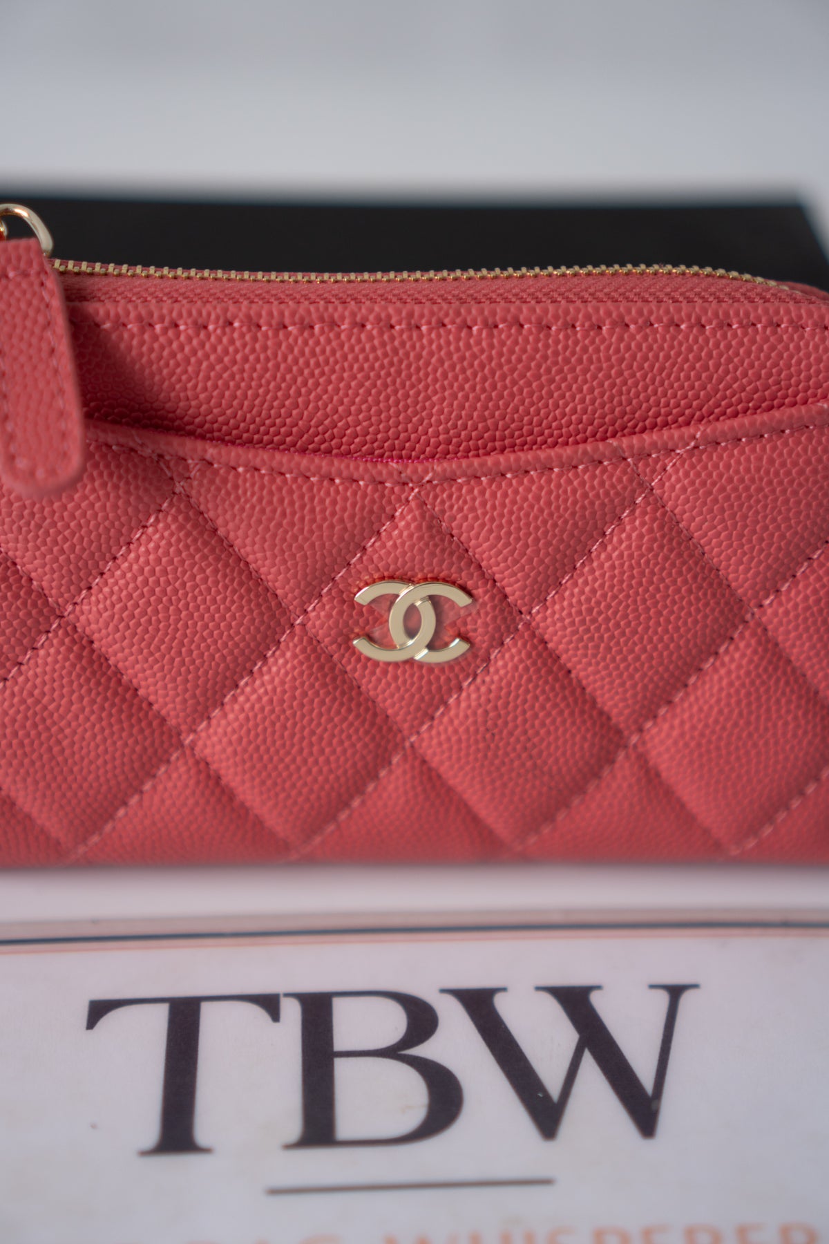 Classic Zipped Card Holder Caviar – Coral Pink