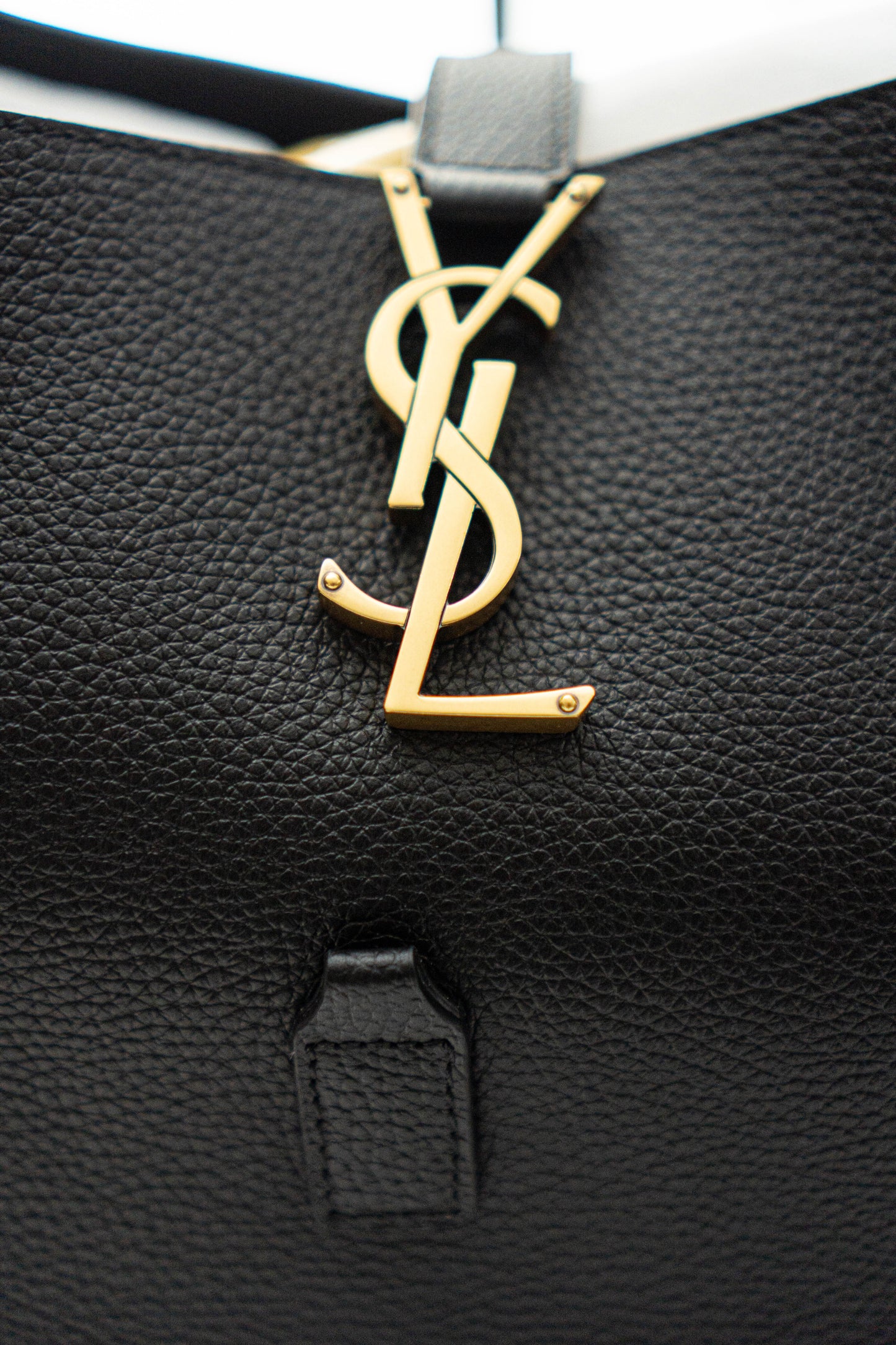 YSL Le 5 à 7 Supple Hobo Bag