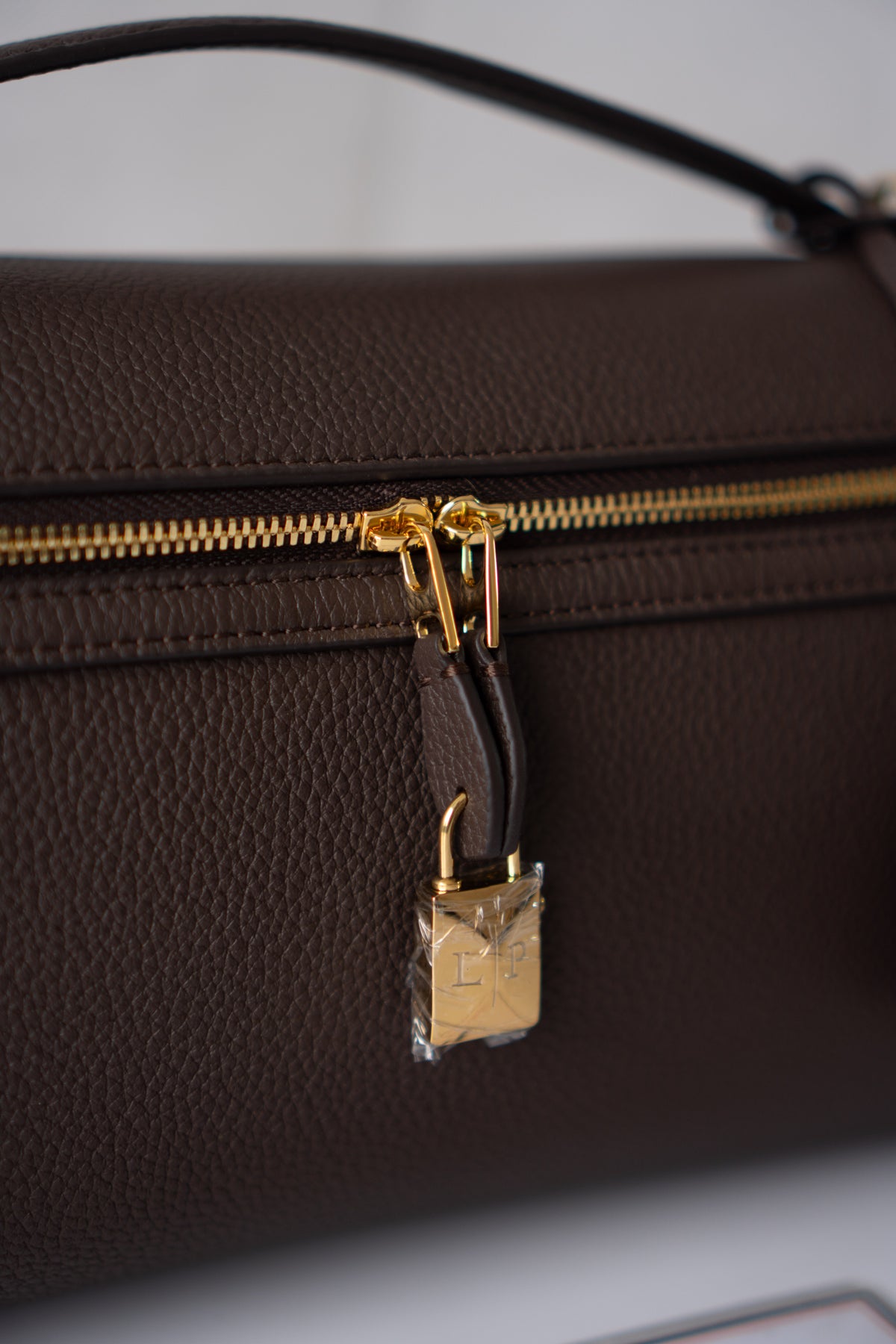 Extra Pocket L33 Top Handle Bag – Dark Brown