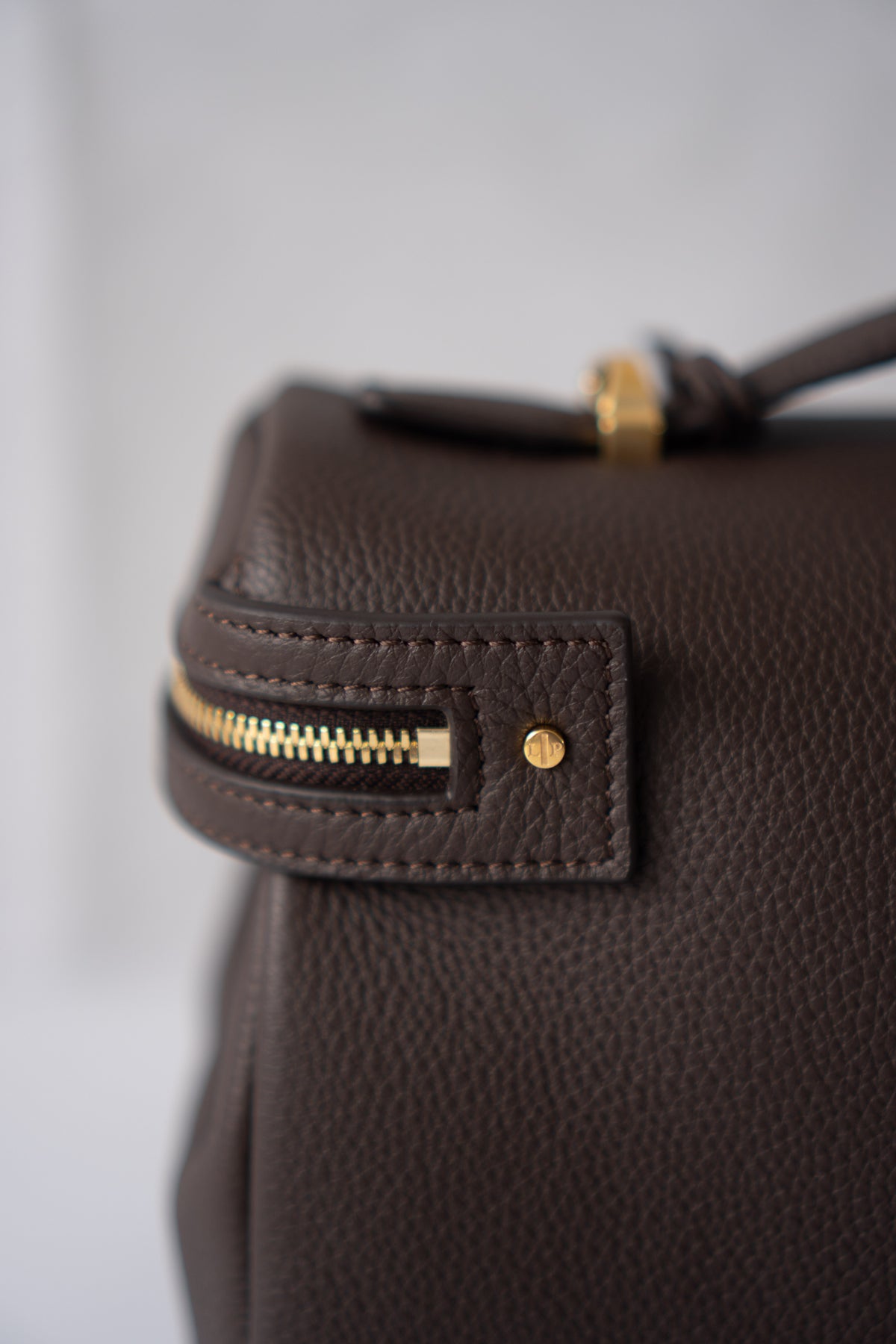 Extra Pocket L33 Top Handle Bag – Dark Brown