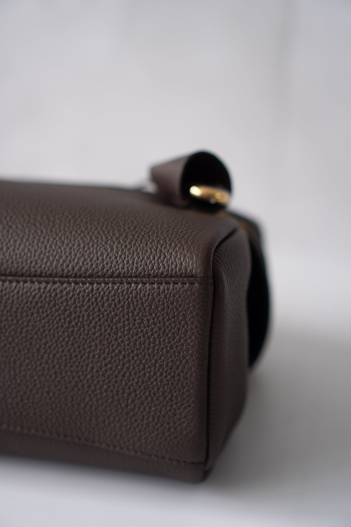 Extra Pocket L33 Top Handle Bag – Dark Brown