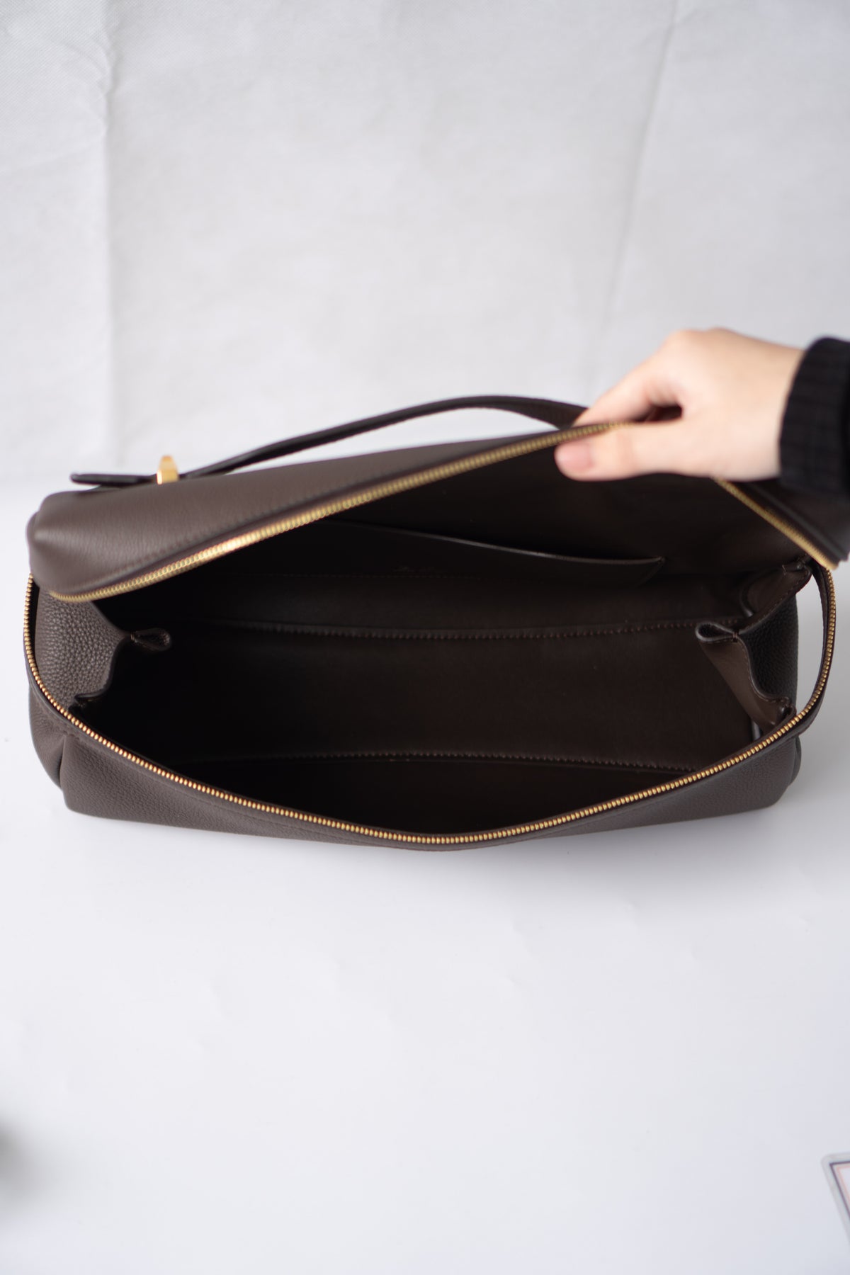 Extra Pocket L33 Top Handle Bag – Dark Brown