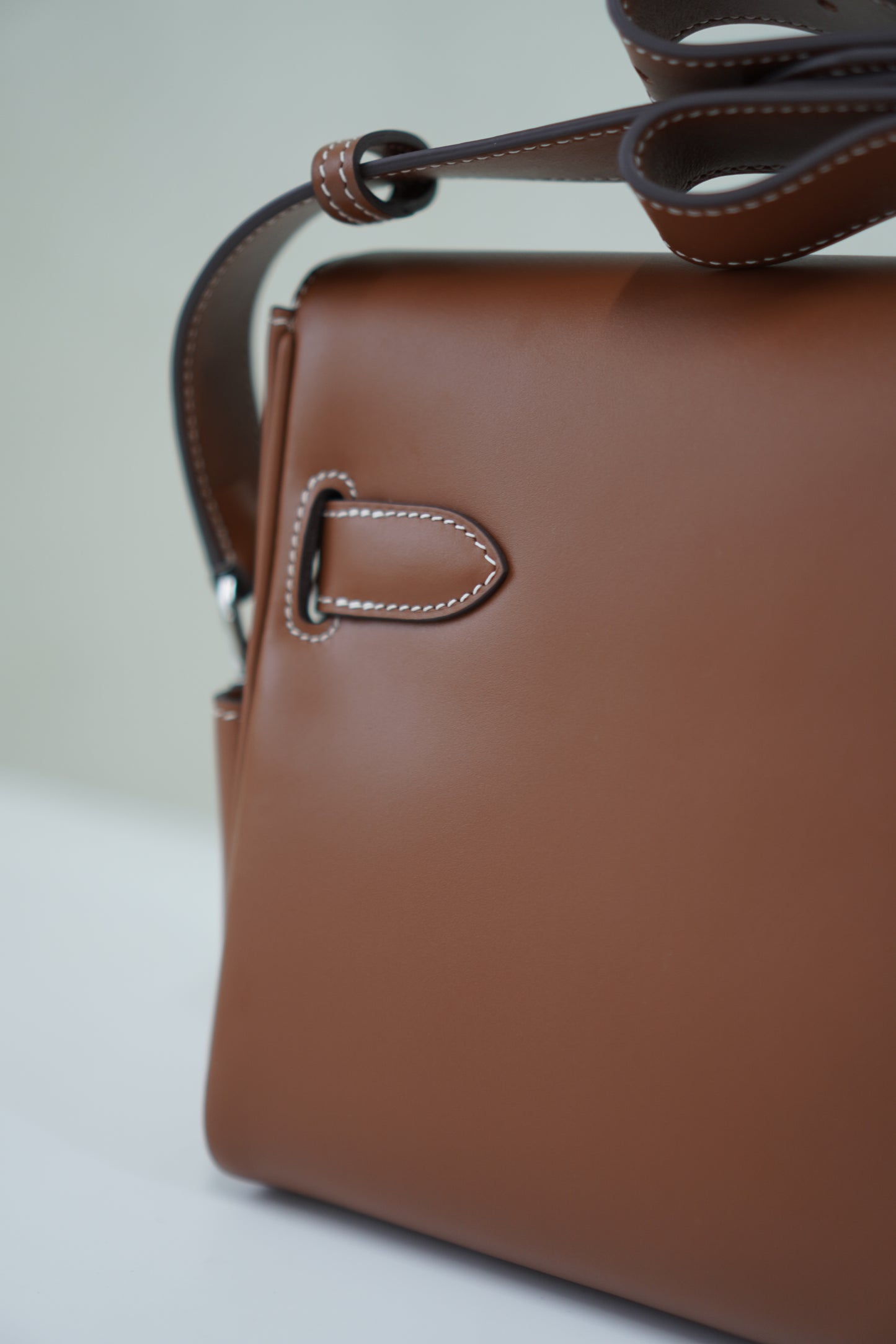 Kelly Messenger in Barenia leather