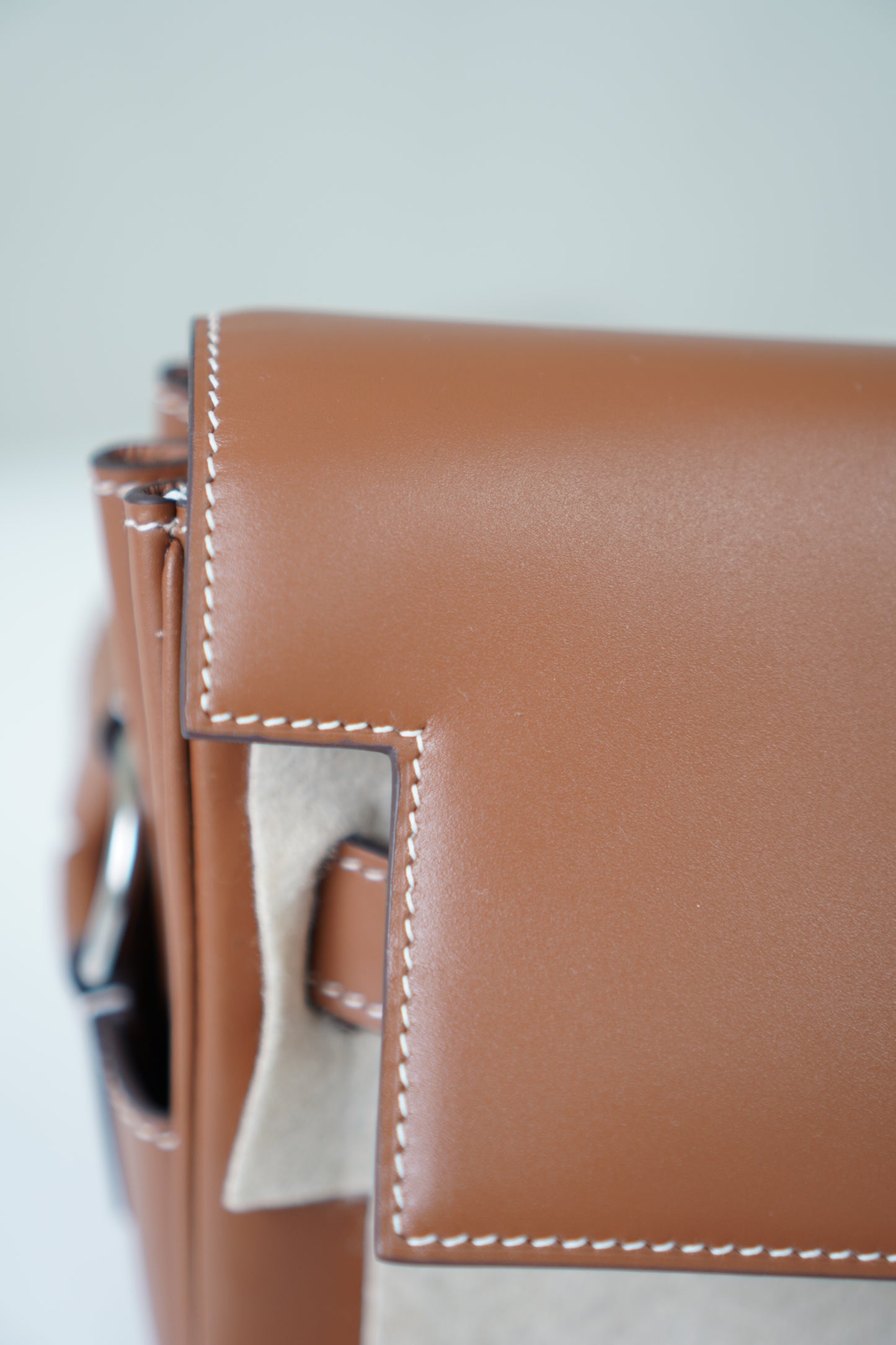 Kelly Messenger in Barenia leather