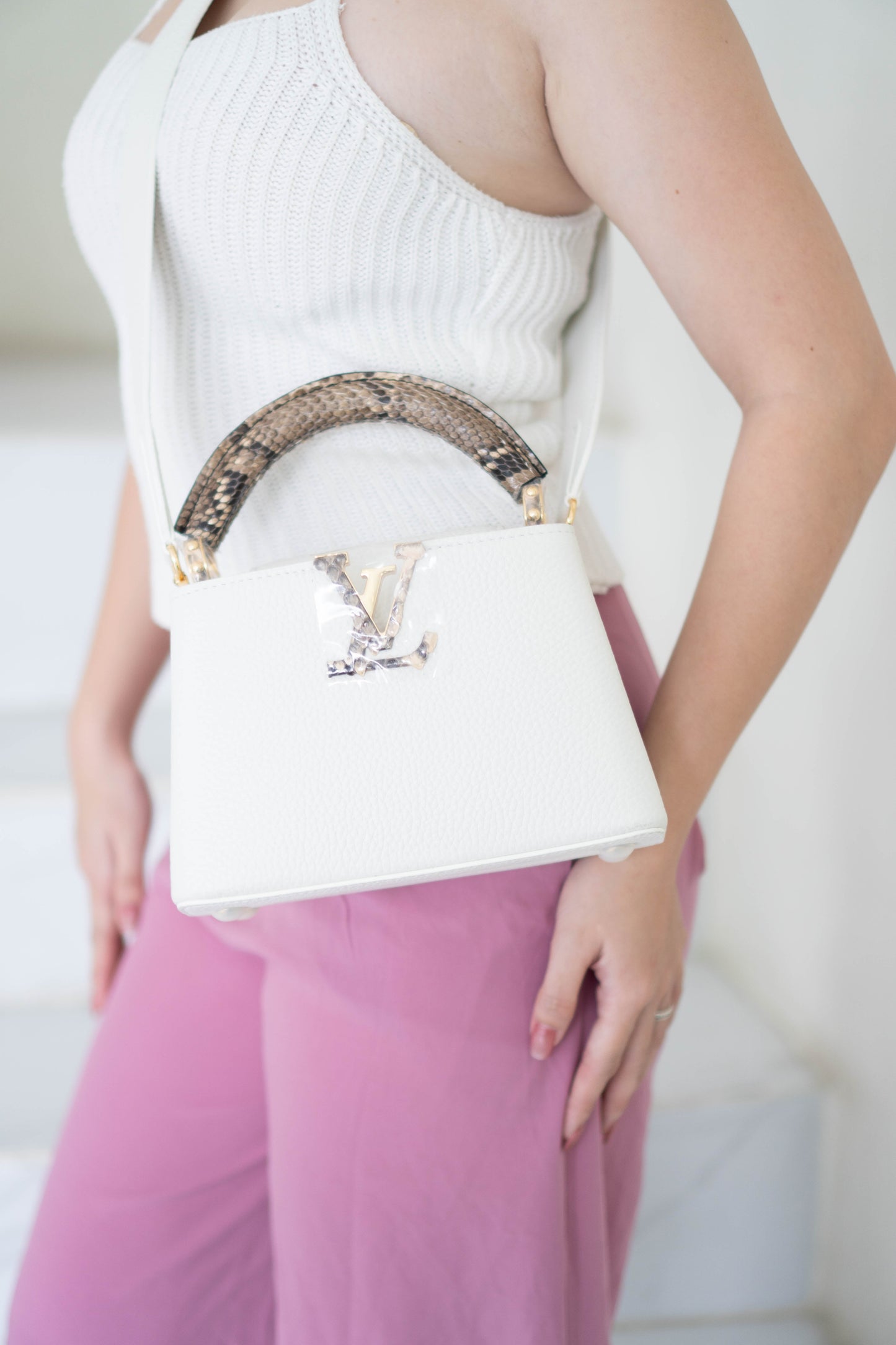 Capucines Mini – White Taurillon with Snakeskin Handle