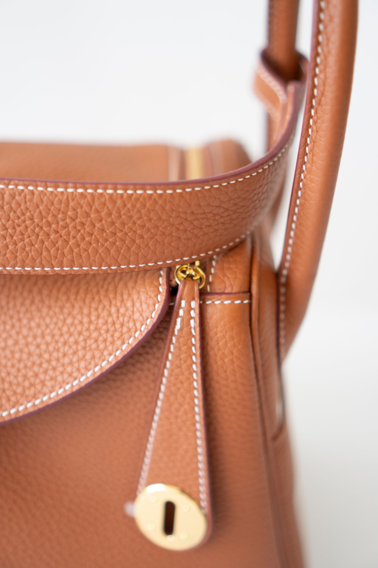 Lind 26 – Gold Clemence Leather with Gold Hardware