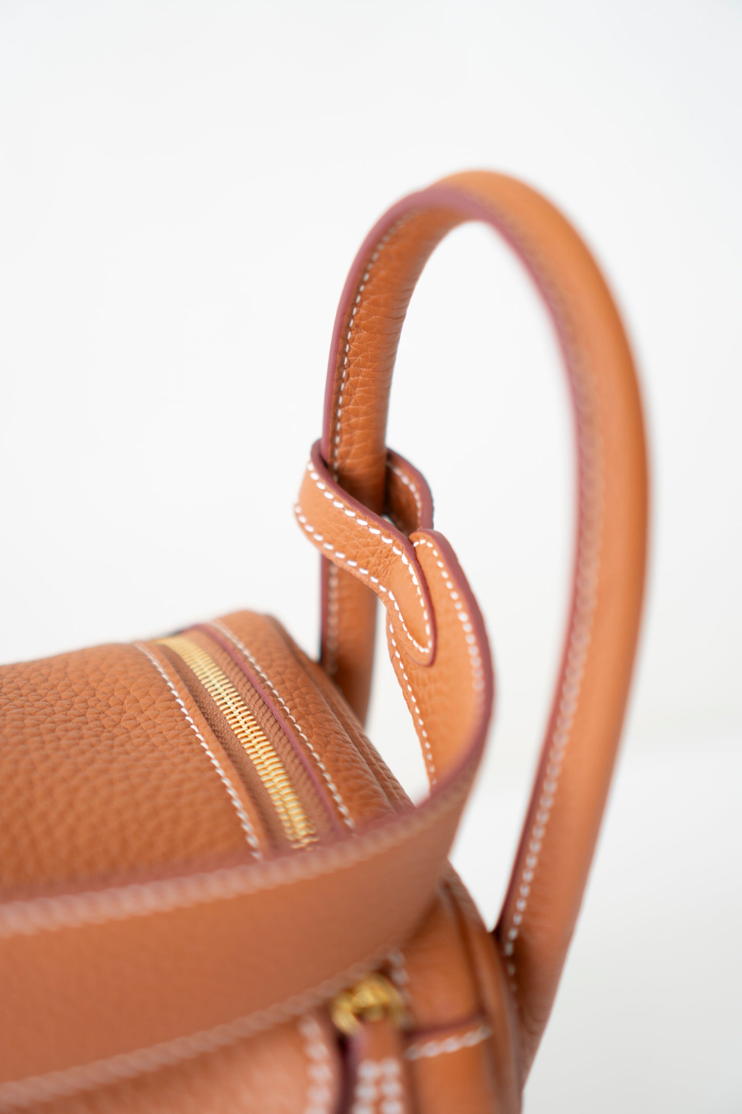 Lind 26 – Gold Clemence Leather with Gold Hardware