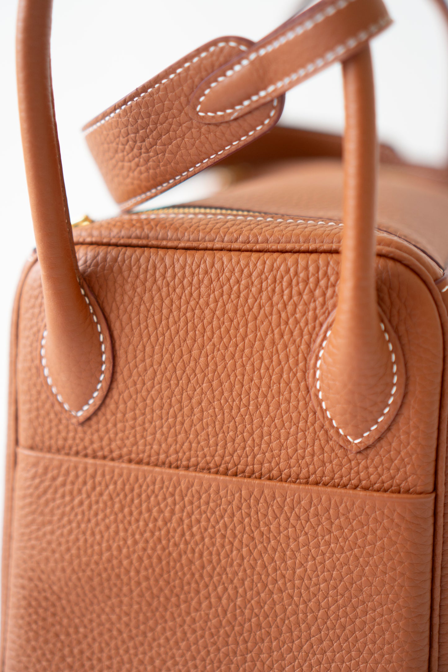 Lind 26 – Gold Clemence Leather with Gold Hardware