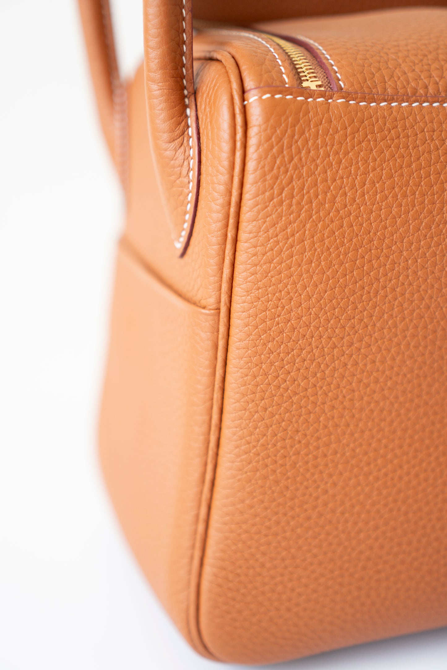 Lind 26 – Gold Clemence Leather with Gold Hardware