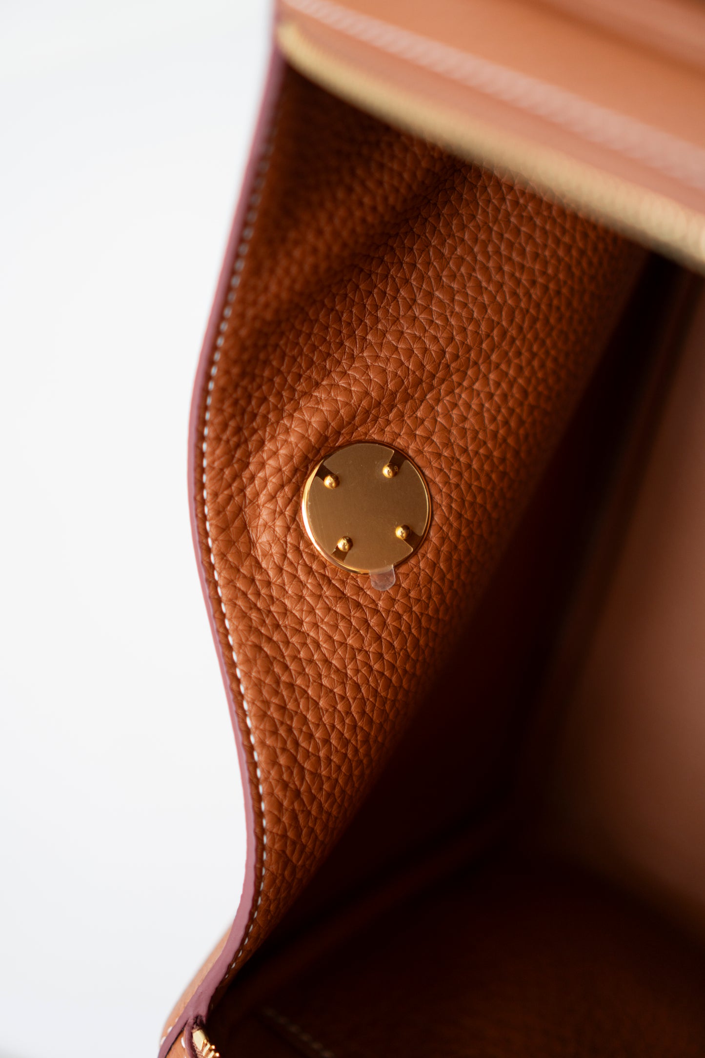 Lind 26 – Gold Clemence Leather with Gold Hardware