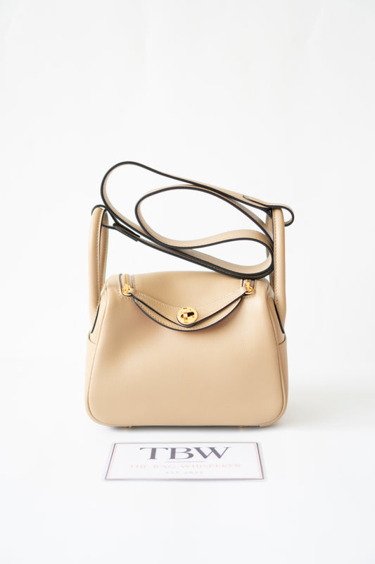 Mini Lind – Chai Swift Leather with Salmon Pink Interior and Gold Hardware
