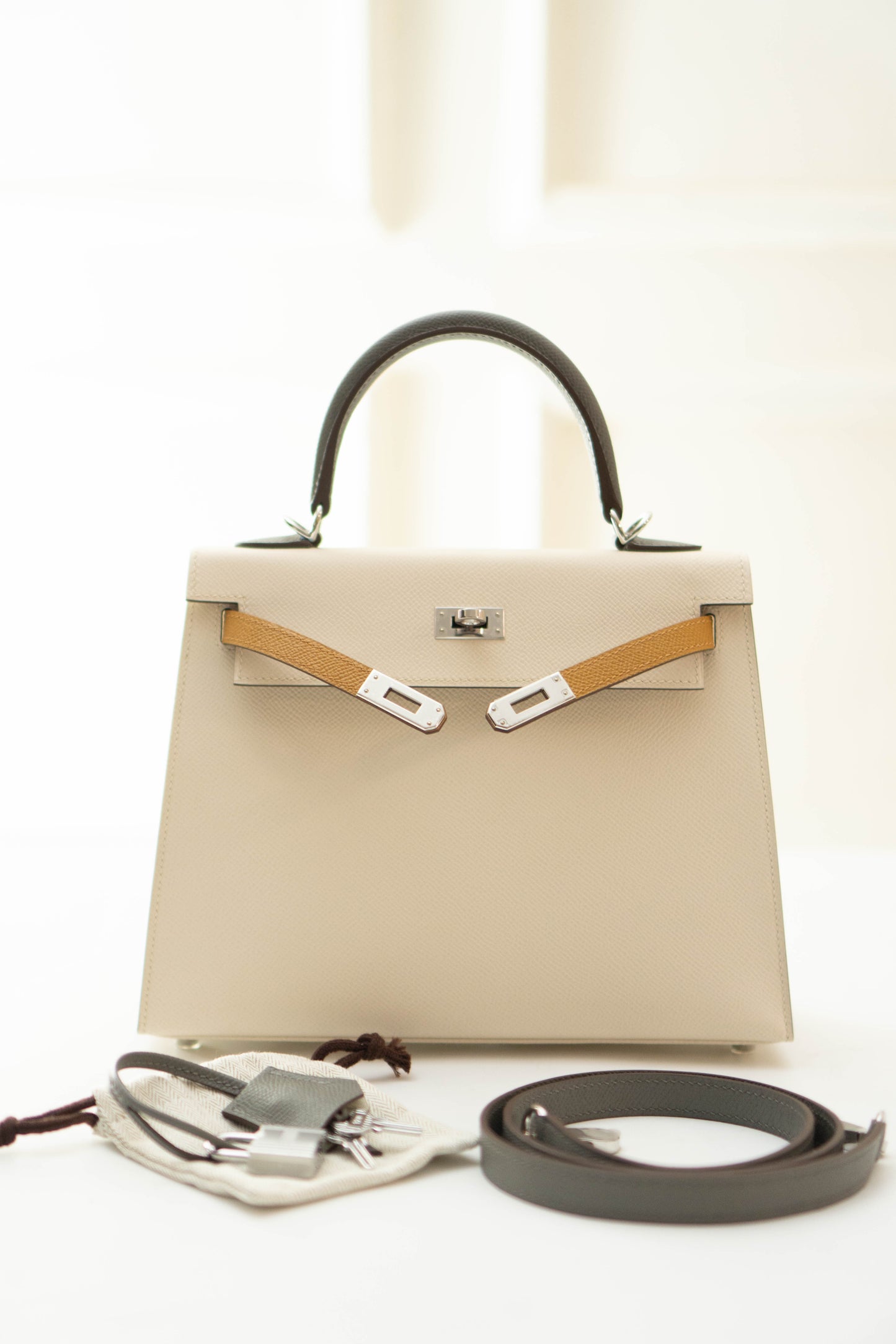 KL 25 Sellier in a stunning tri-color Epsom leather