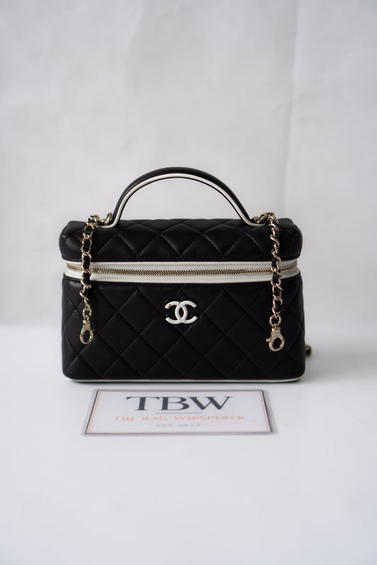 Small Vanity Chain Case – Black Quilted Lambskin with White Piping