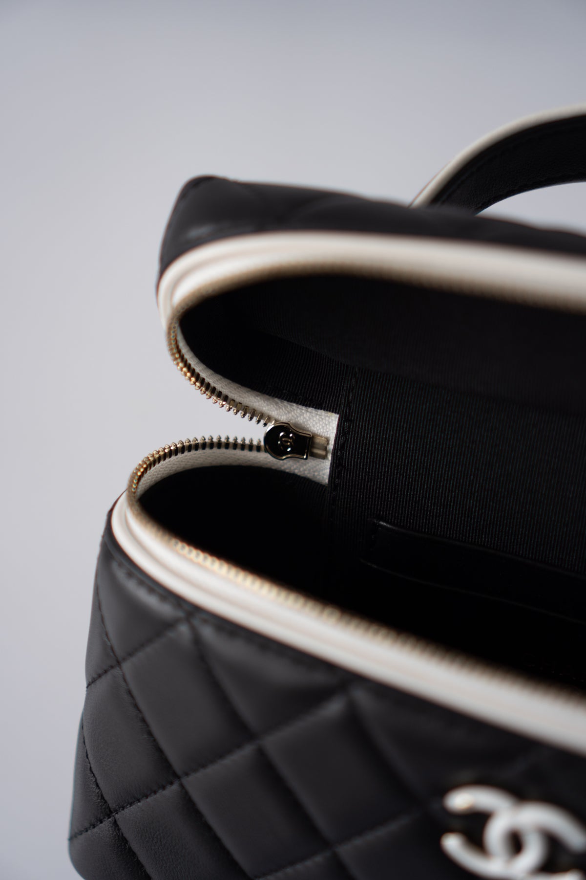 Small Vanity Chain Case – Black Quilted Lambskin with White Piping