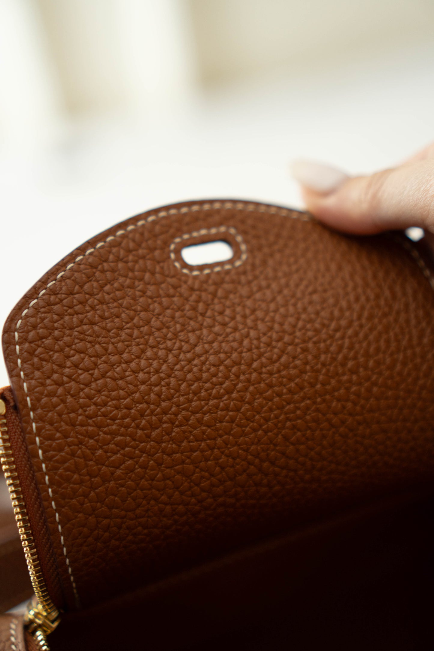 Mini Lindy Gold on gold