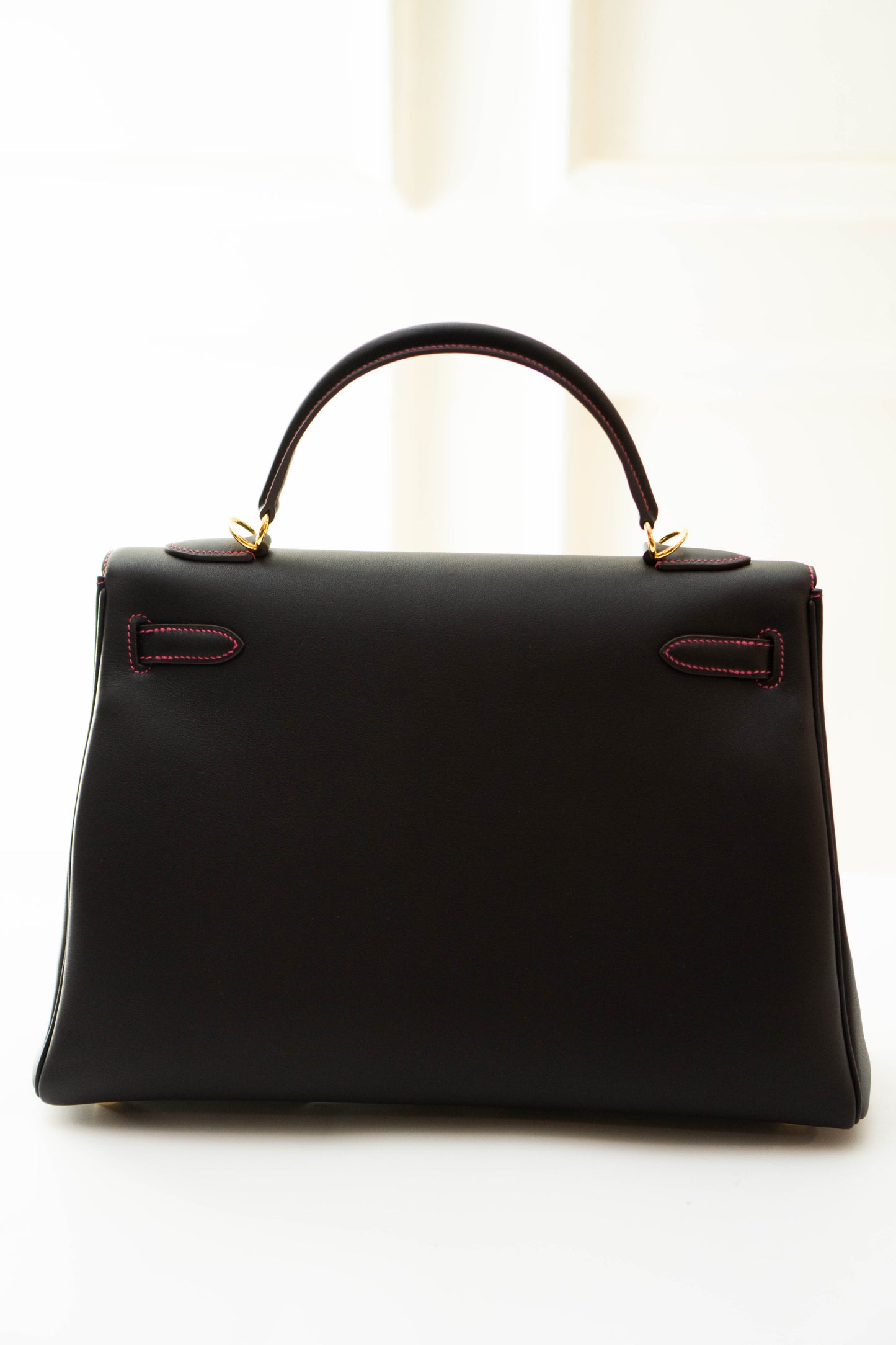 KL 32 in Ebene Epsom calfskin leather