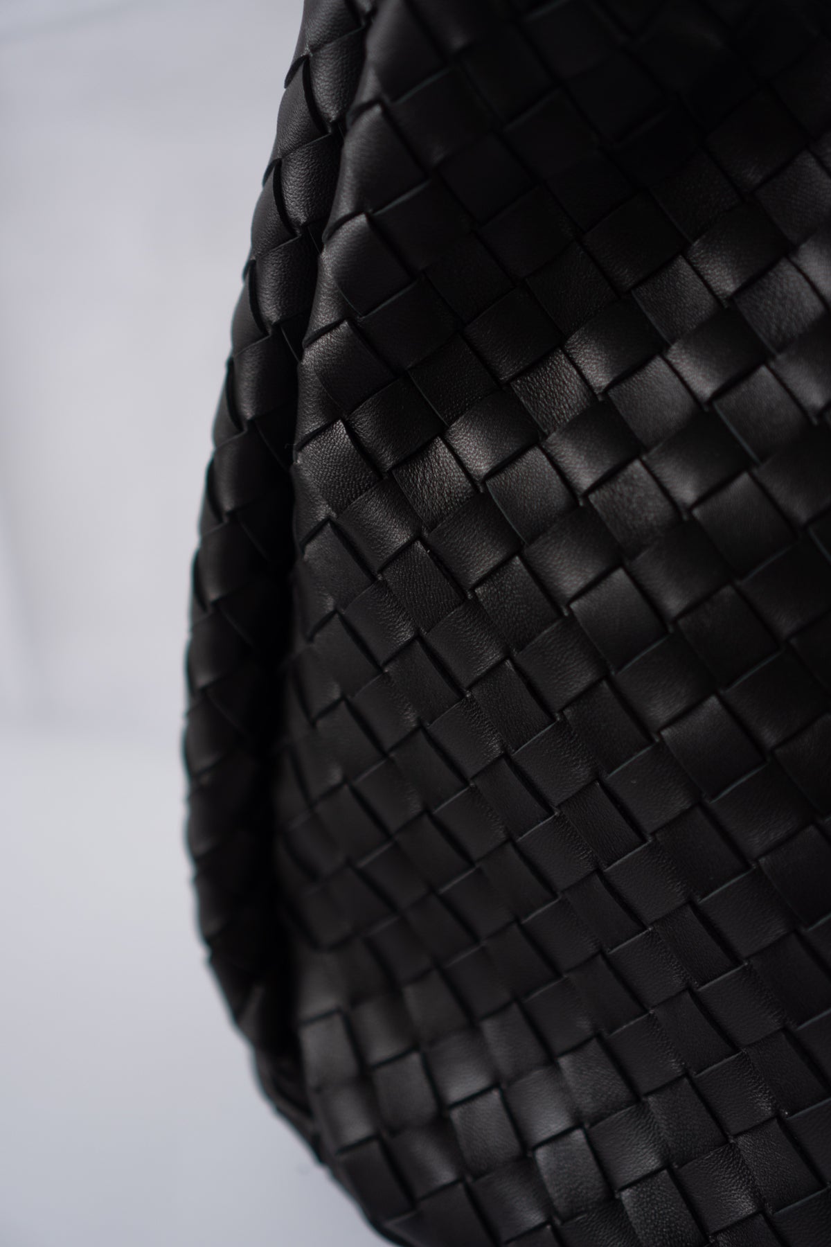 Hop Bag – Black Intrecciato Leather