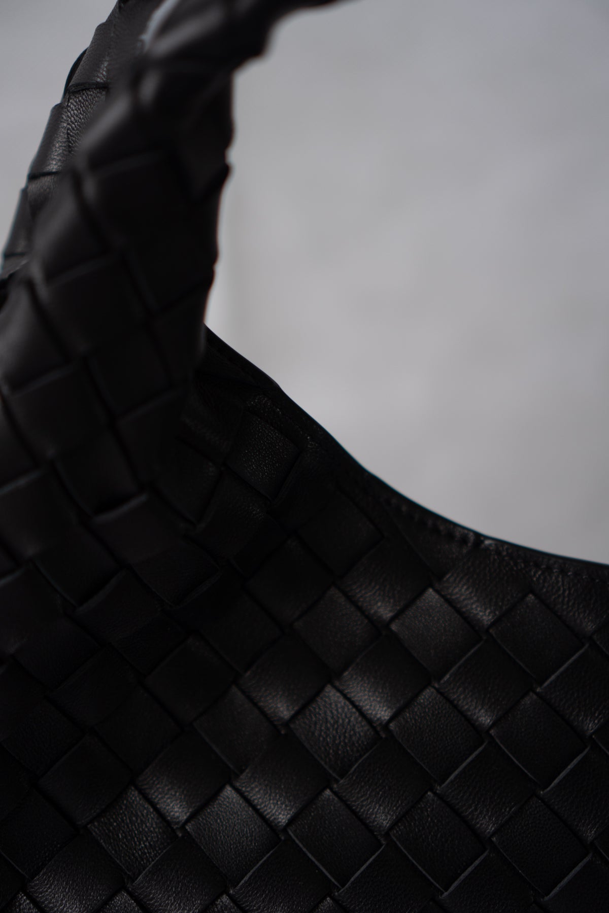 Hop Bag – Black Intrecciato Leather