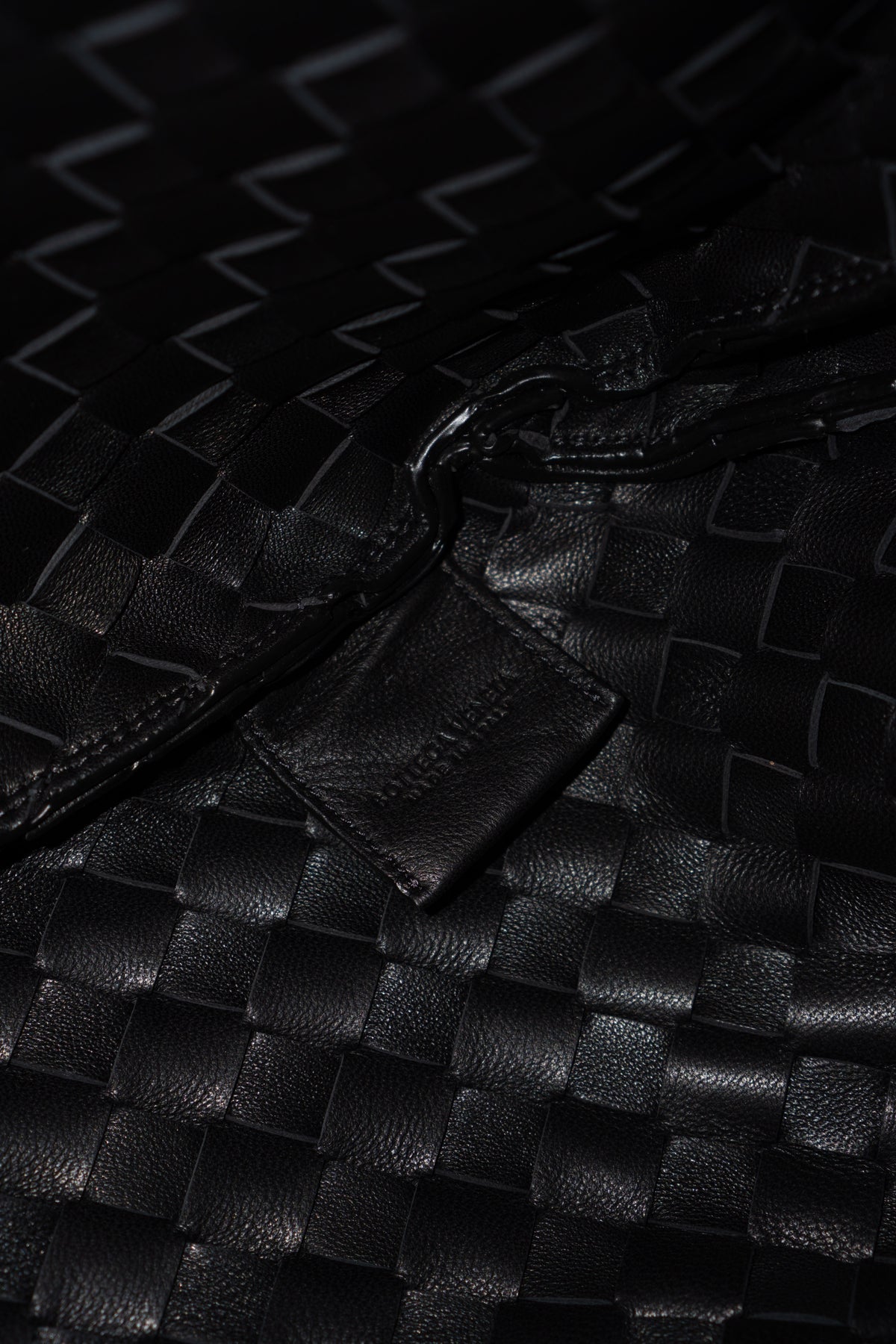Hop Bag – Black Intrecciato Leather