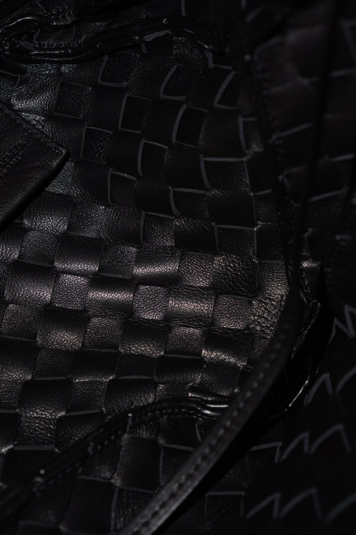 Hop Bag – Black Intrecciato Leather