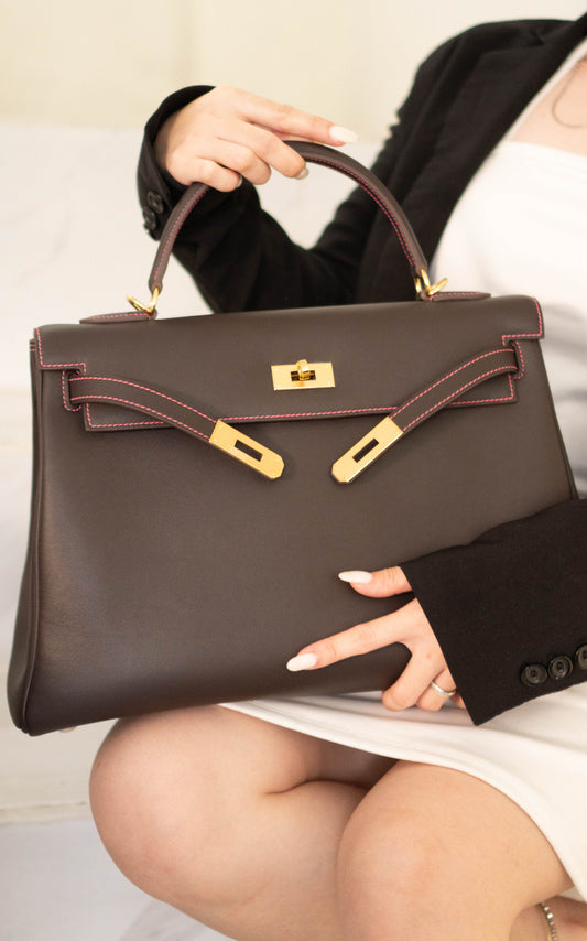 KL 32 in Ebene Epsom calfskin leather