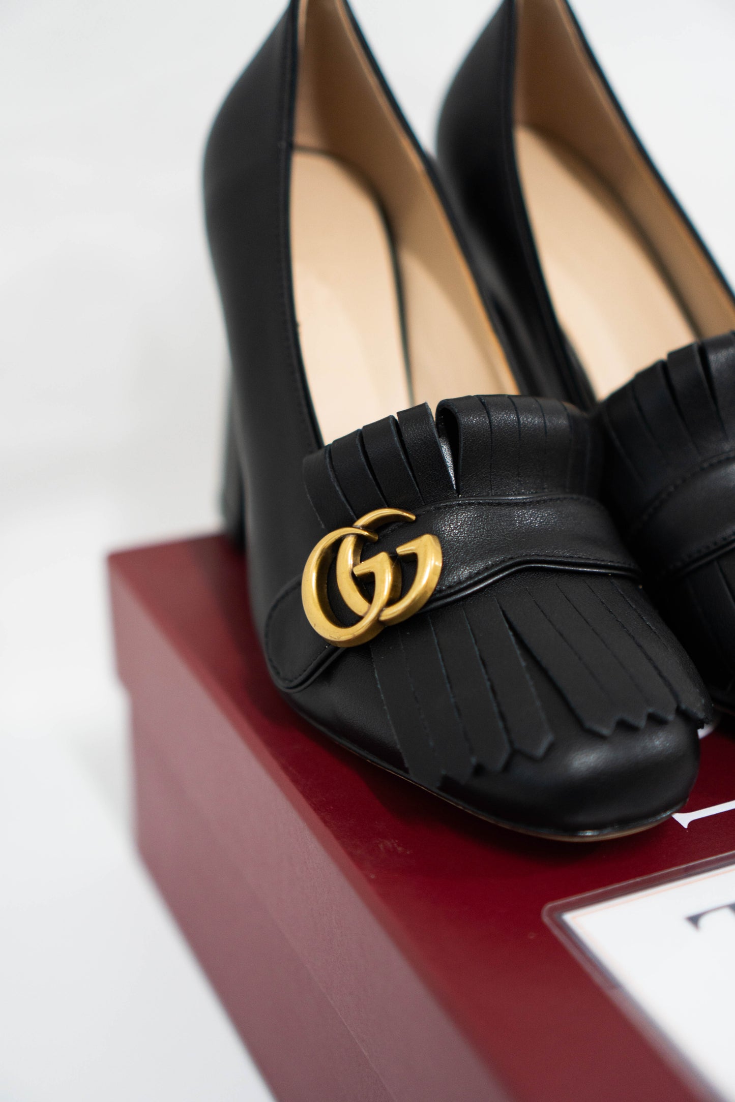 Marmont High-Heel Fringe Pumps – Black