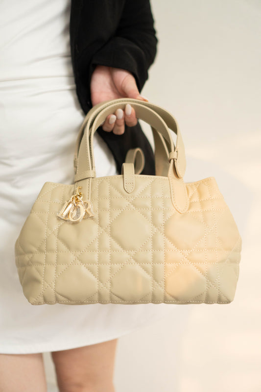 Toujours in Macrocannage calfskin